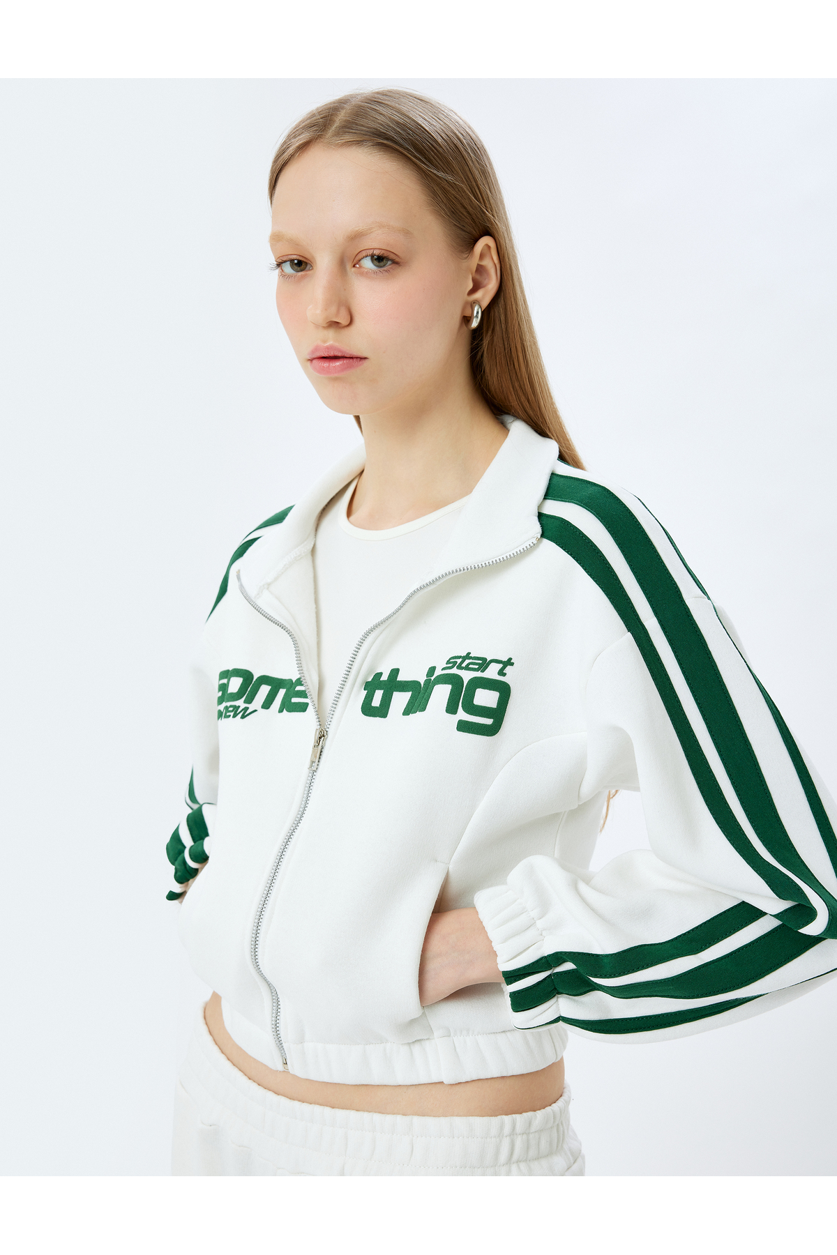 Koton KT - Fermuarlı Şerit Detaylı Slogan Baskılı Oversize Sweatshirt