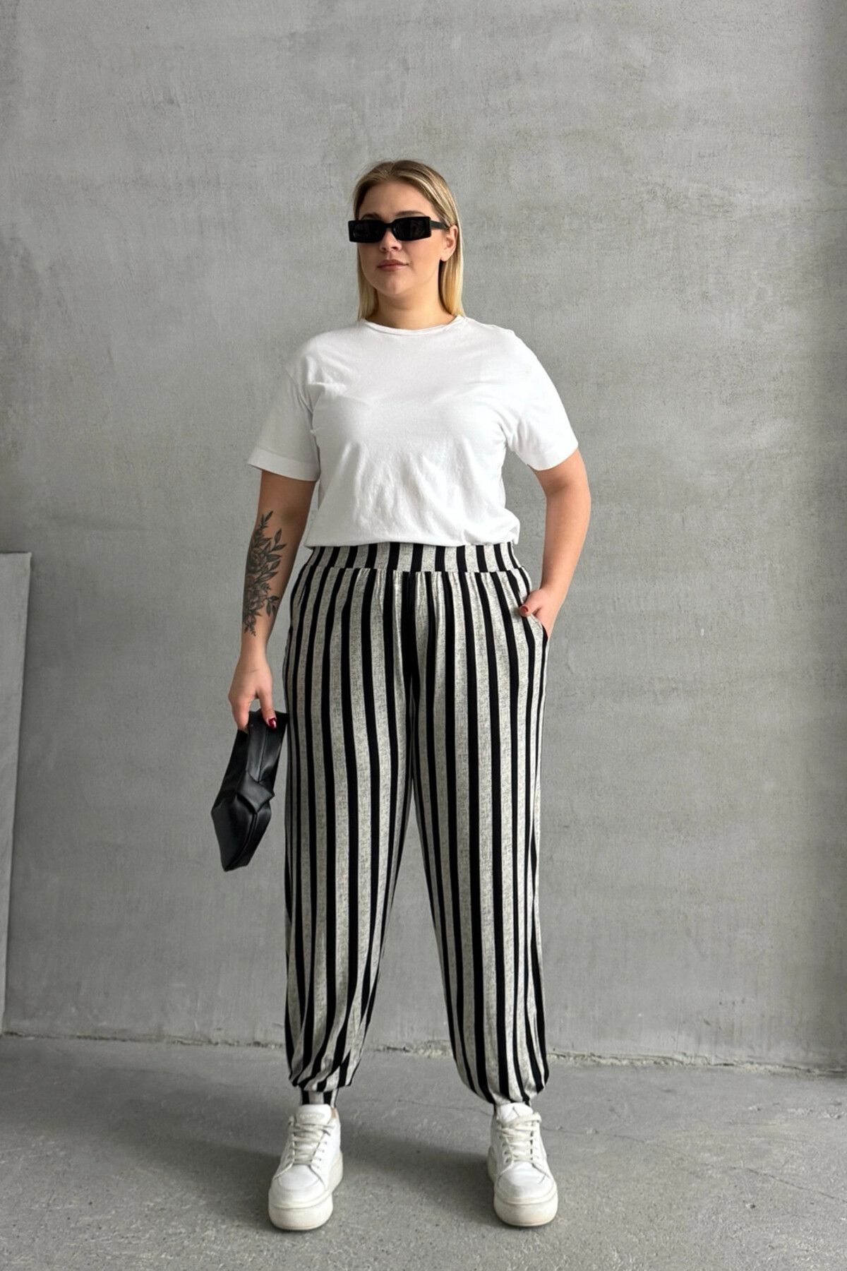 Stil Diva-Plus Size Elastic Waist and Leg Striped Pocket Trousers 89-70 2