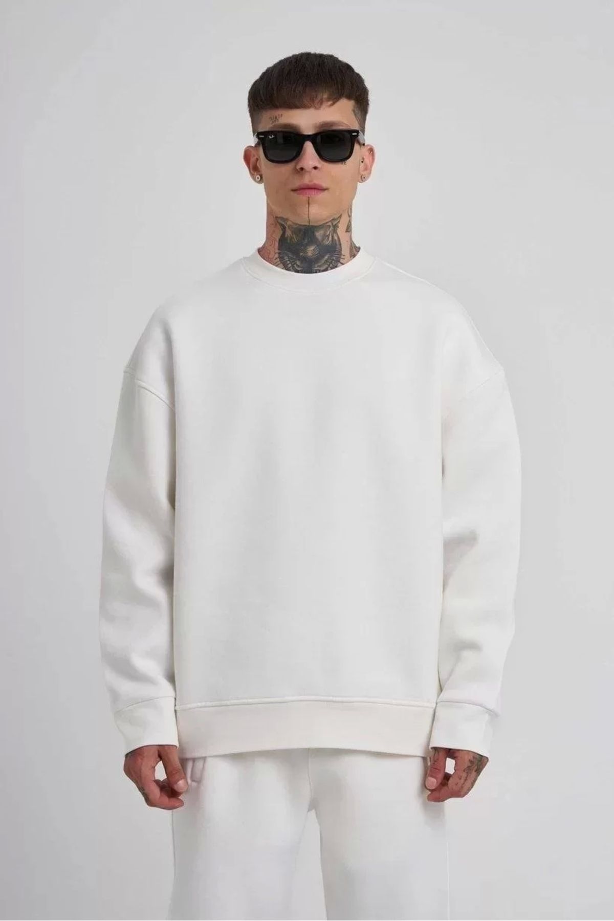 AE Stil Unisex Biskilet Yaka Üç İplik SweatShirt - Beyaz