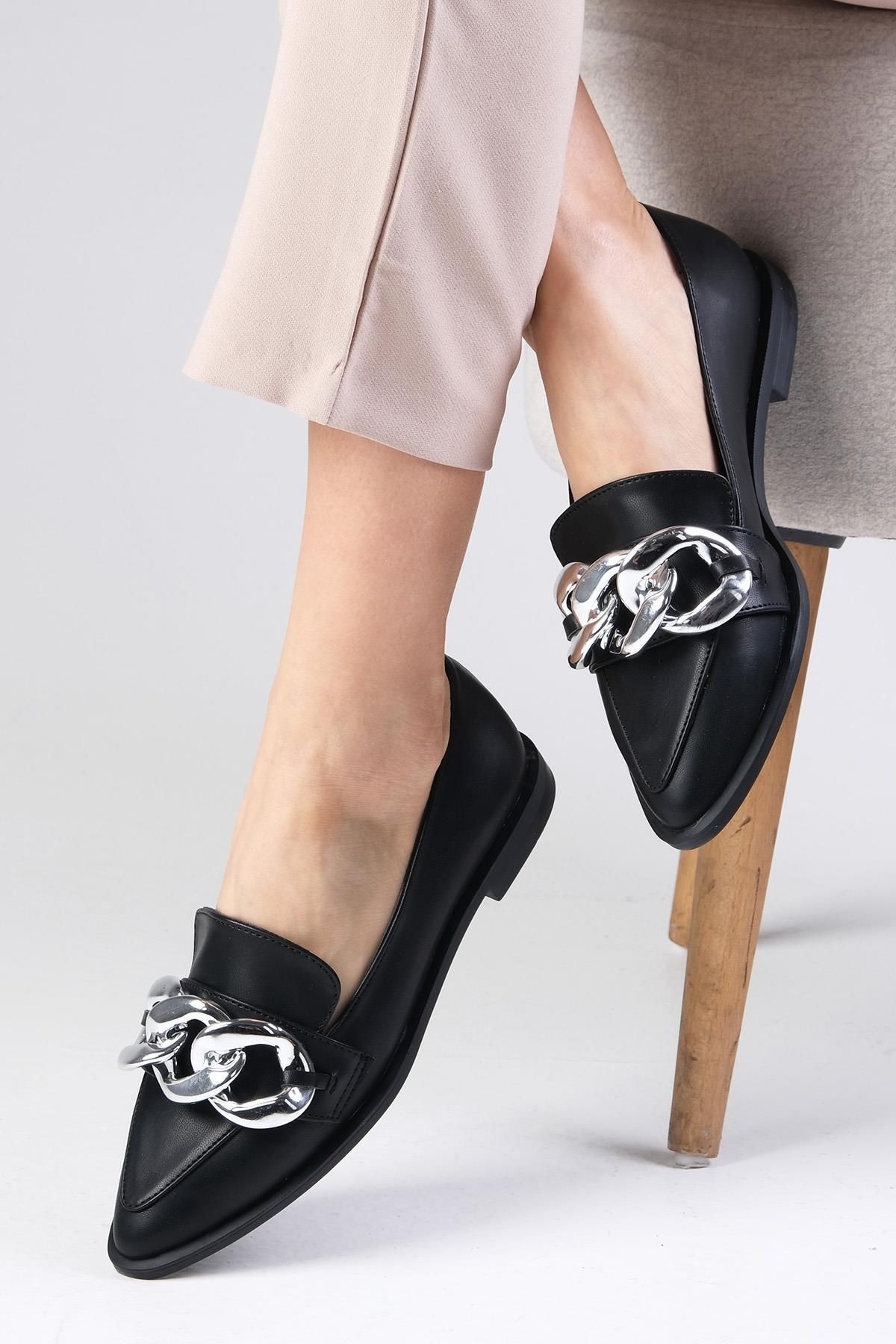 لوفر مشکی زنانه سیاه Gianna Color Chain Accessory Loafer Daily Flat Mio Gusto