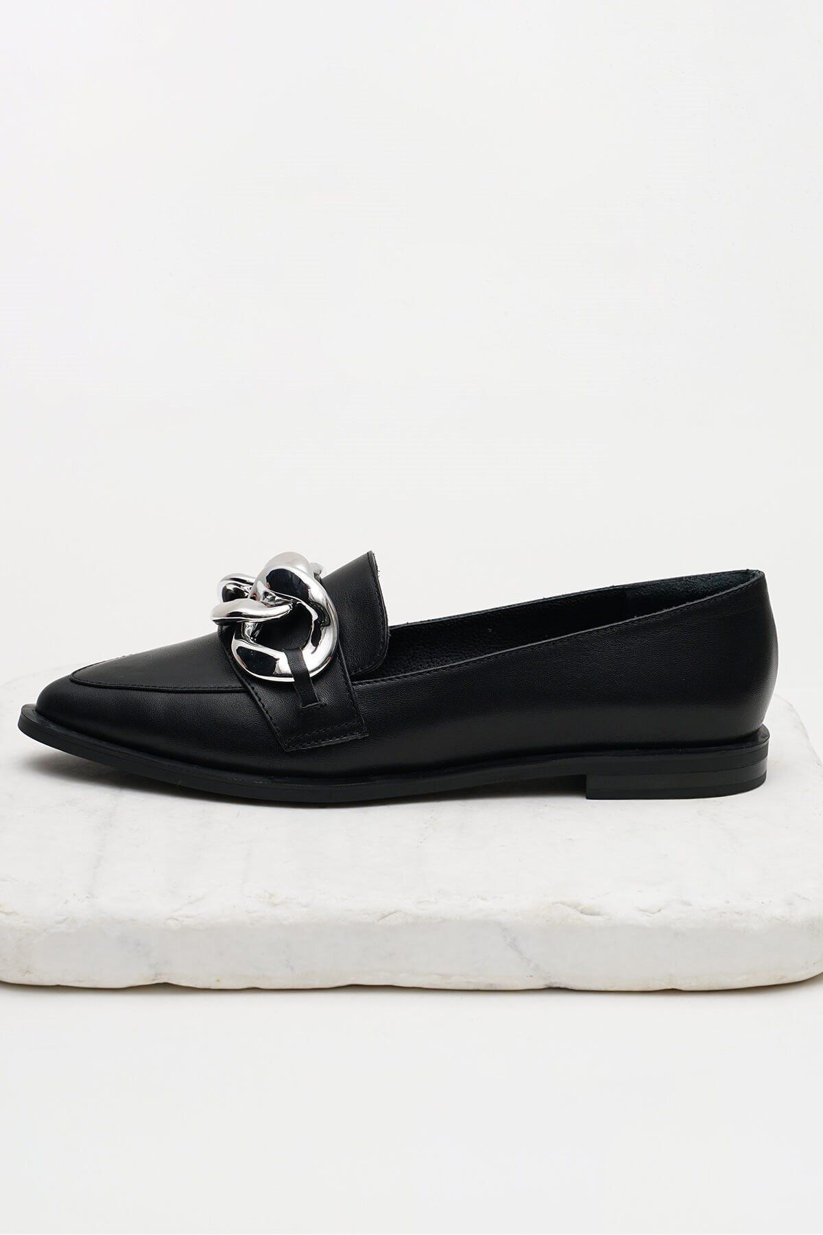 لوفر مشکی زنانه سیاه Gianna Color Chain Accessory Loafer Daily Flat Mio Gusto