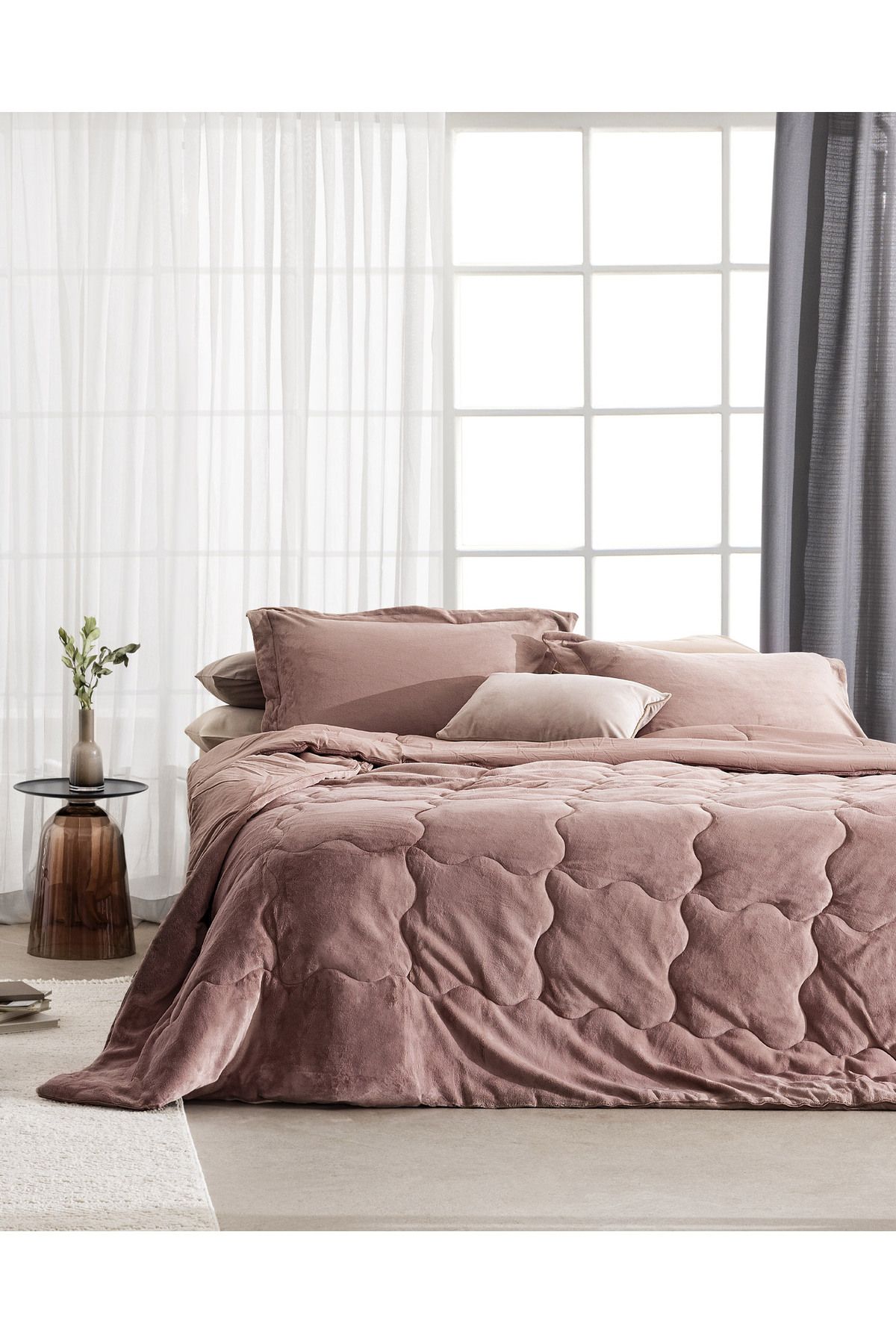 Madame Coco-Kaira King Size Comforter Set - Powder 1