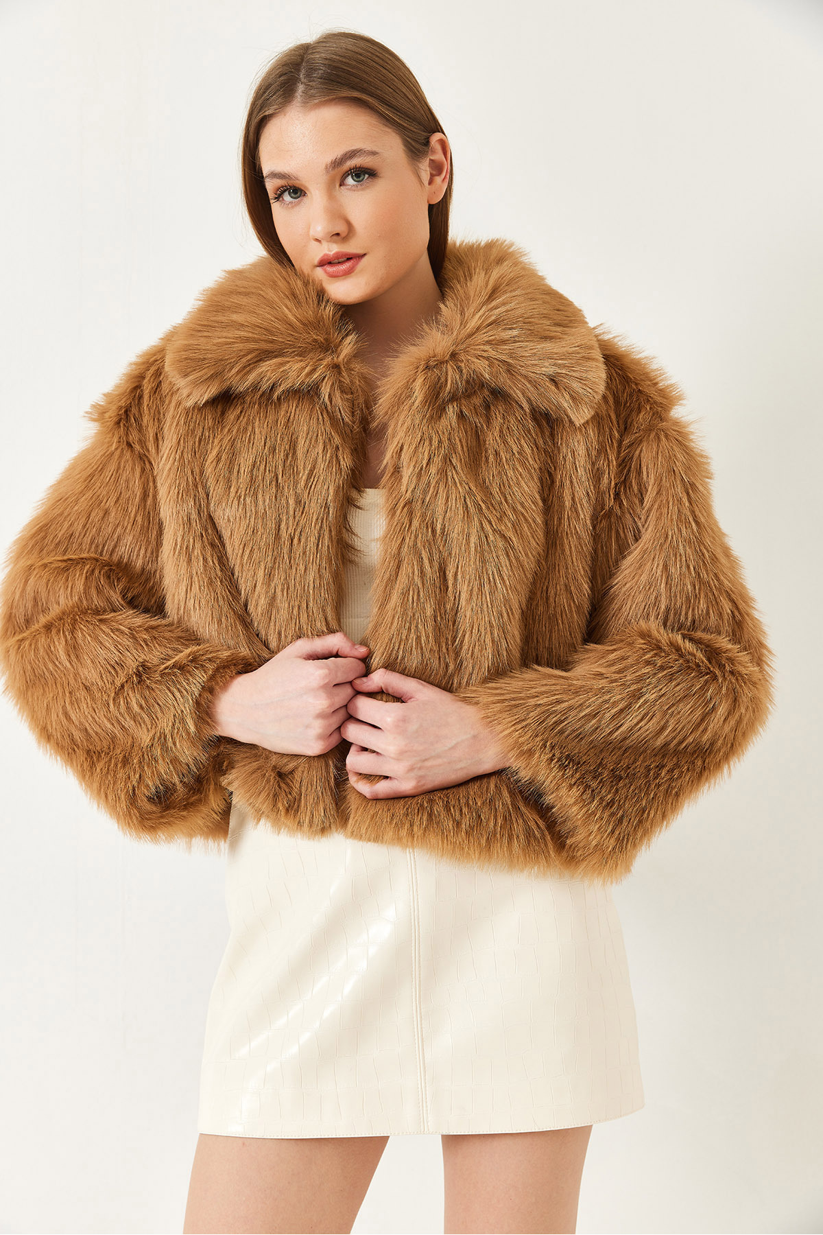 LUCCI Short Boxy Faux Fur Coat 3