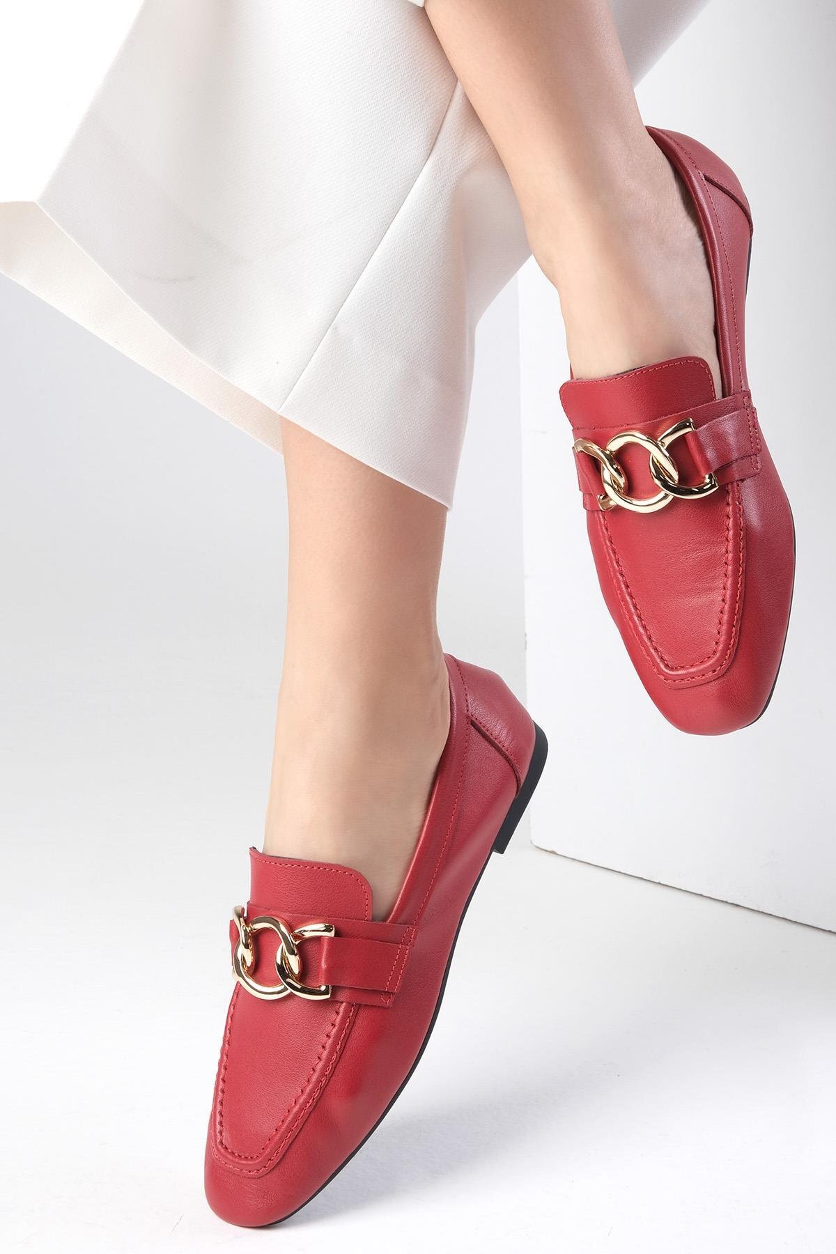 Mio Gusto  Dakota Hakiki Deri Kırmızı Renk Zincir Aksesuarlı Küt Burunlu Kadın Loafer Ayakkabı - Görsel 7