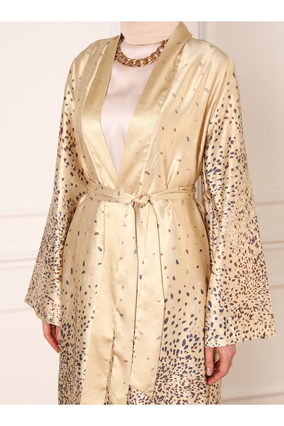 Refka-Beige Satin Set - Gradient Points and Patterned Refka 4