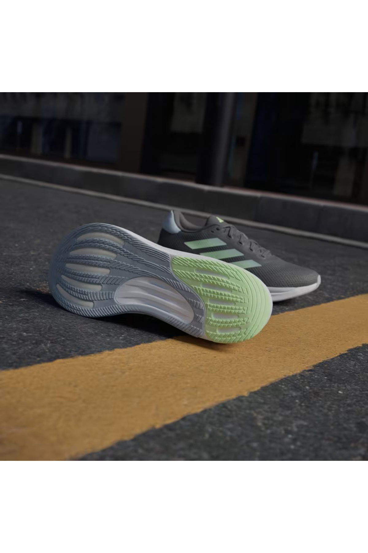 adidas Supernova Stride M Erkek Gri Koşu Ayakkabısı IG8315 görsel 2