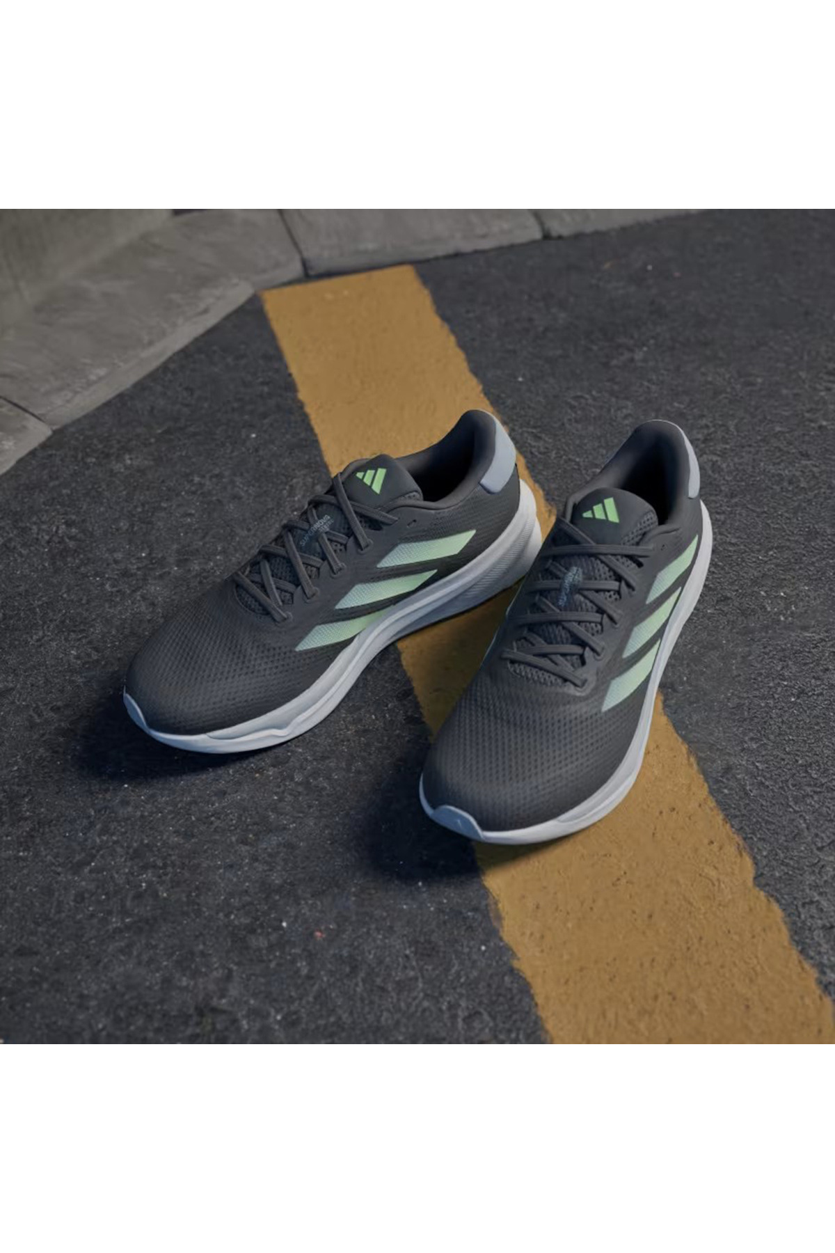 adidas Supernova Stride M Erkek Gri Koşu Ayakkabısı IG8315 görsel 4