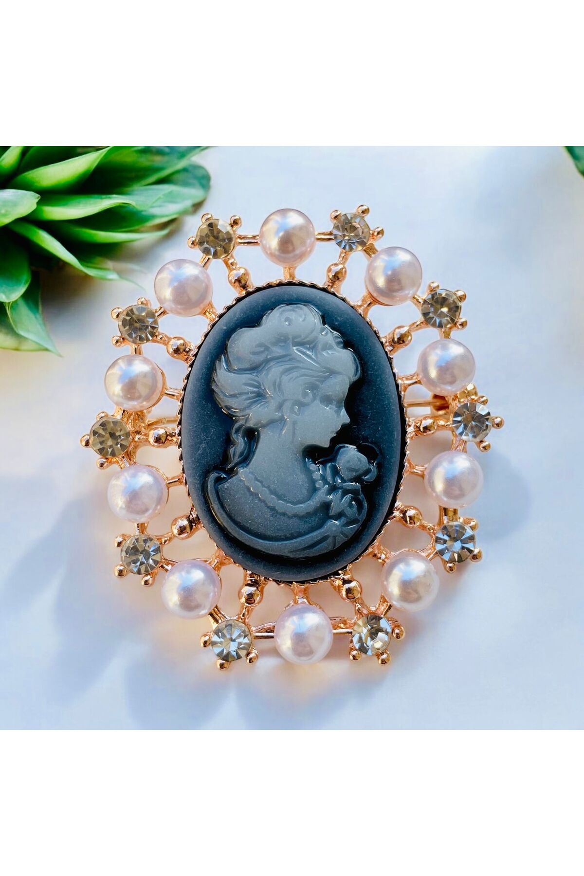 Rachel Silver İnci Taşlı Rose Renk Kaplamalı Vintage Zirkon Taşlı Tasarım Cameo Kraliçe Broş