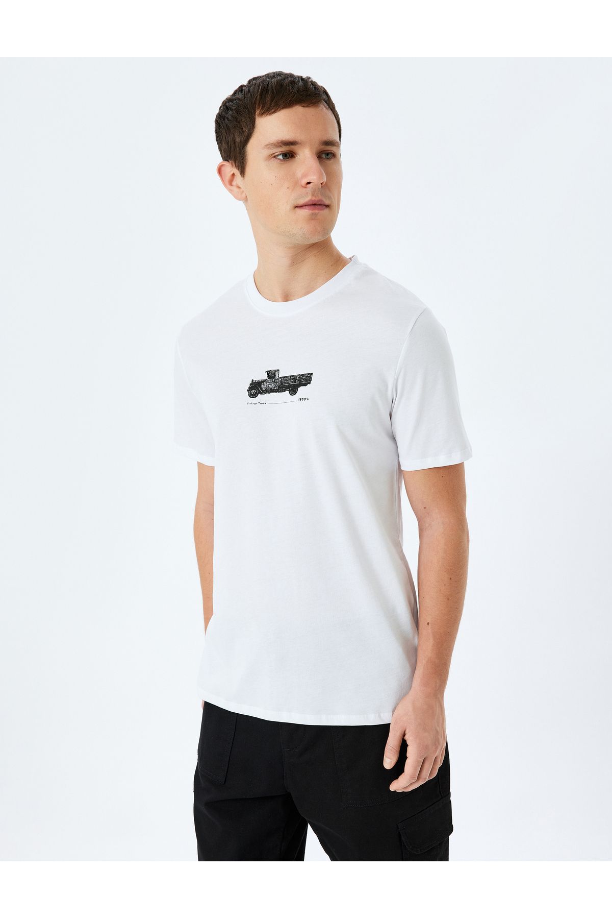 Koton Yeni Sezon Kısa Kollu Pamuklu Bisiklet Yaka Baskılı Slim Fit Tişört