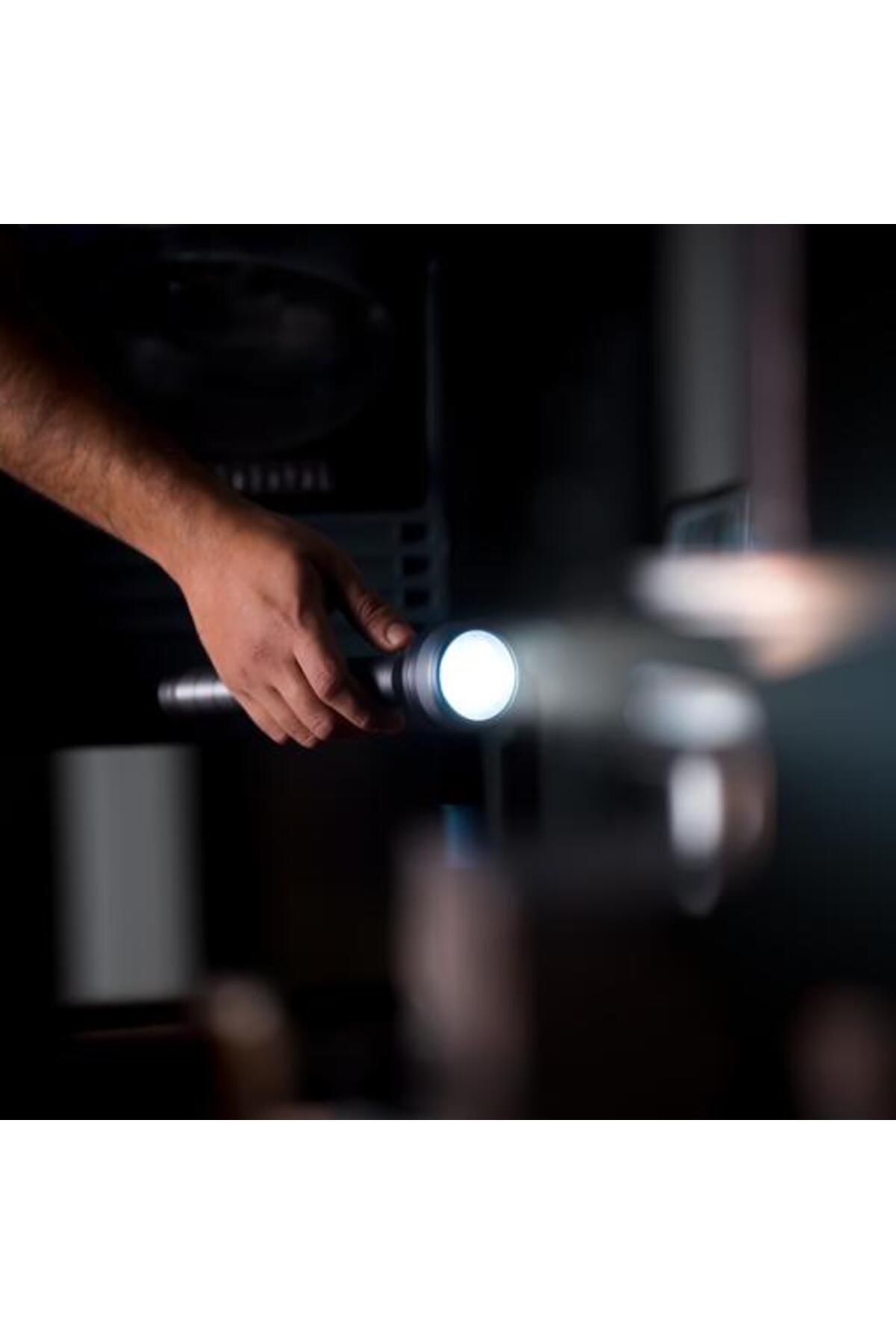Geepas-Rechargeable LED Flashlight-  XPG-2 Torch LED and 6 Hours Continuous Working| 3