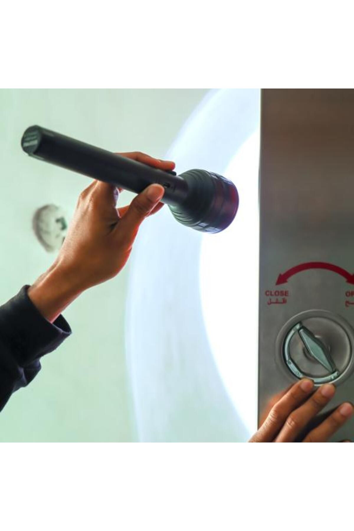Geepas-مصباح يدوي LED قابل لإعادة الشحن، قابل لإعادة الشحن عبر USB | مصباح يدوي يعمل لمدة 8 ساعات | بطارية ليثيوم 5