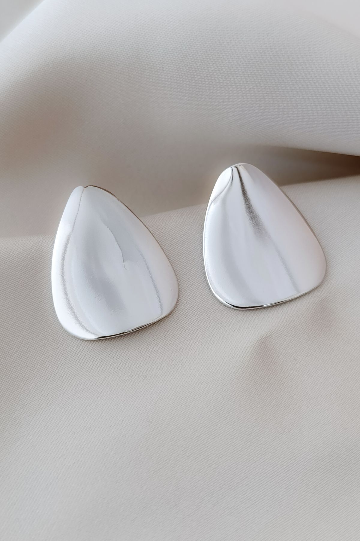 COSİTA-Silver Shiny Minimal Casual Design Luxury Earrings 2