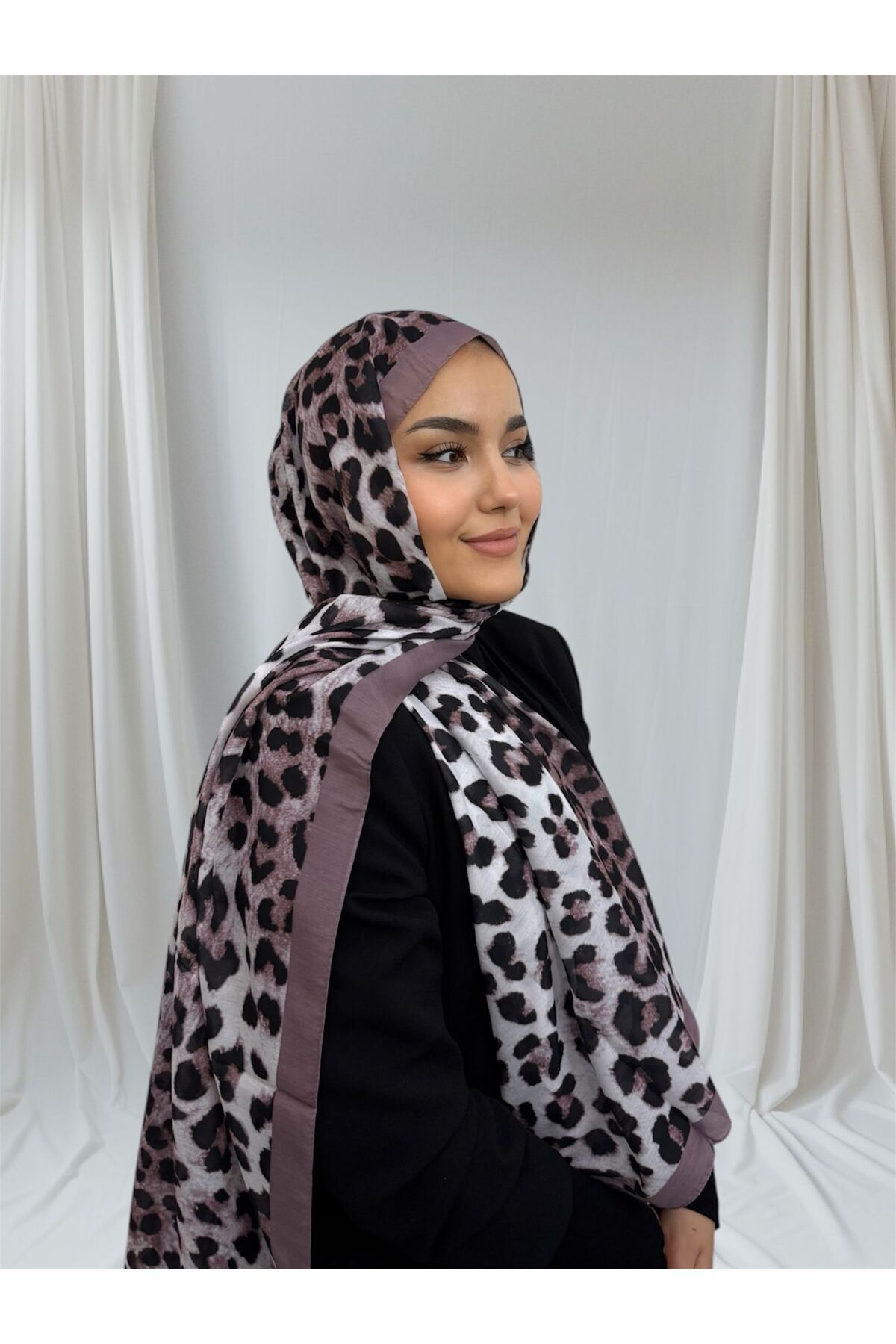 Scarf Mor Leopar Desenli Şal