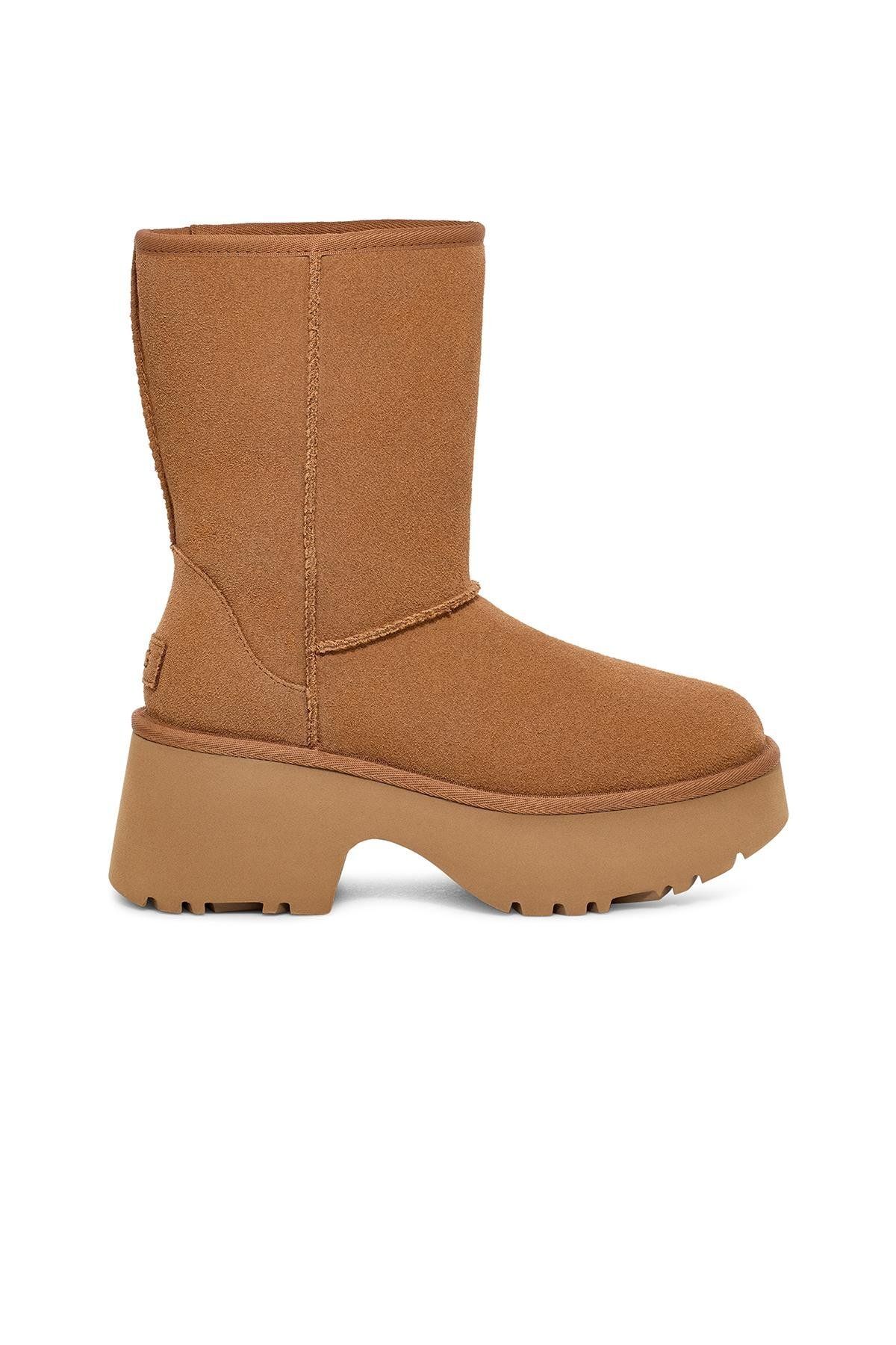 UGG W CLASSIC SHORT NEW HEIGHTS CHESTNUT (TABA) 1158310