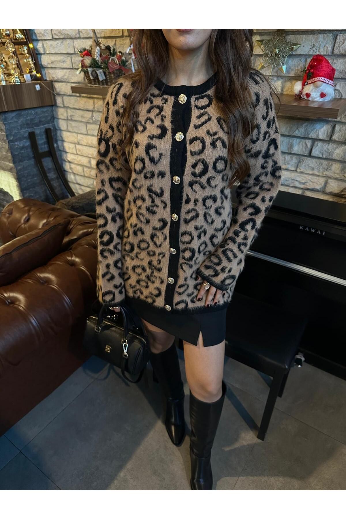 SOFT LEOPAR DETAYLI GOLD DÜĞMELİ HIRKA STANDART