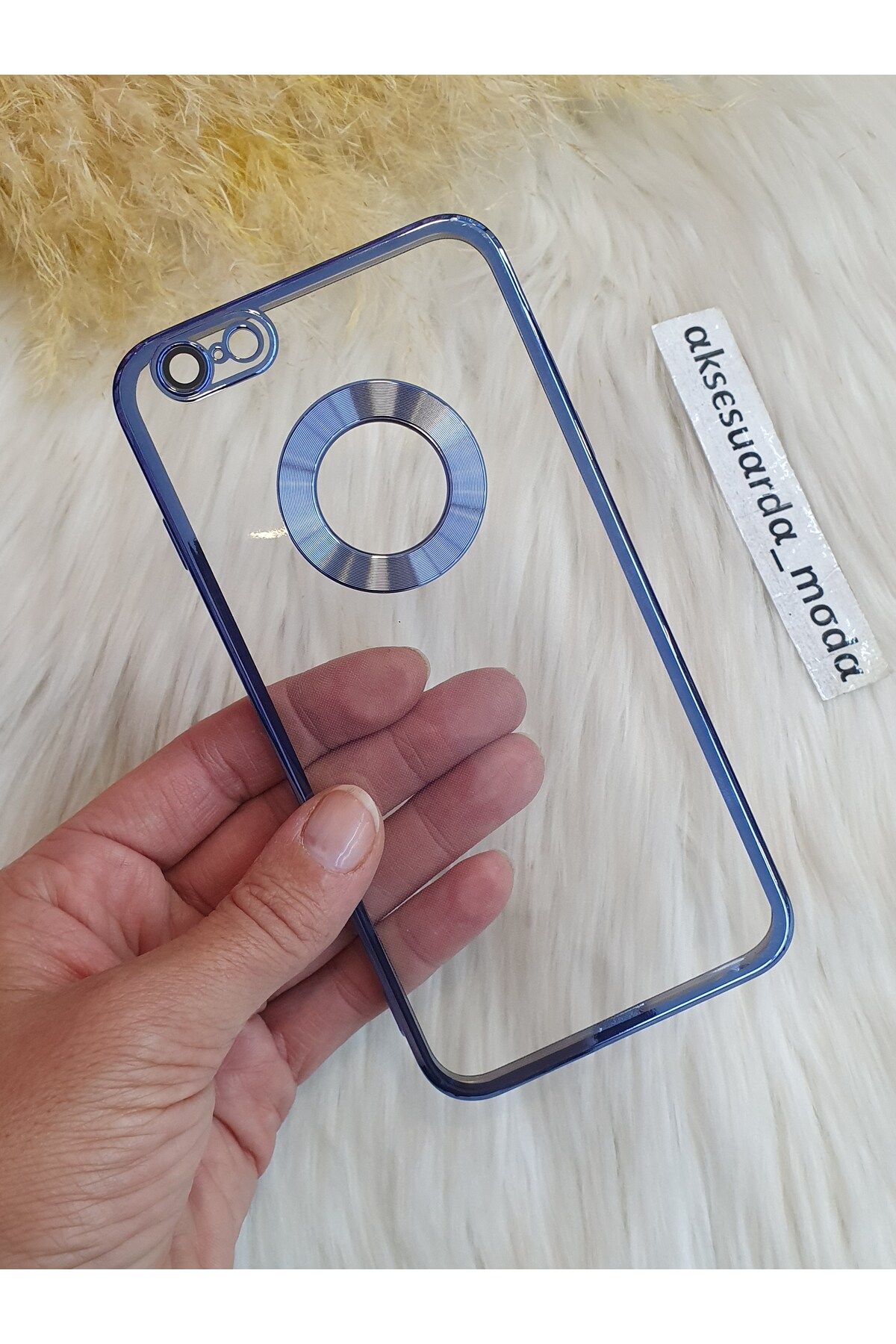 Aksesuarda Moda İphone 6 Plus ve 6S Plus Uyumlu Kamera Lensli Lazer Kesim Logo Detaylı Kılıf