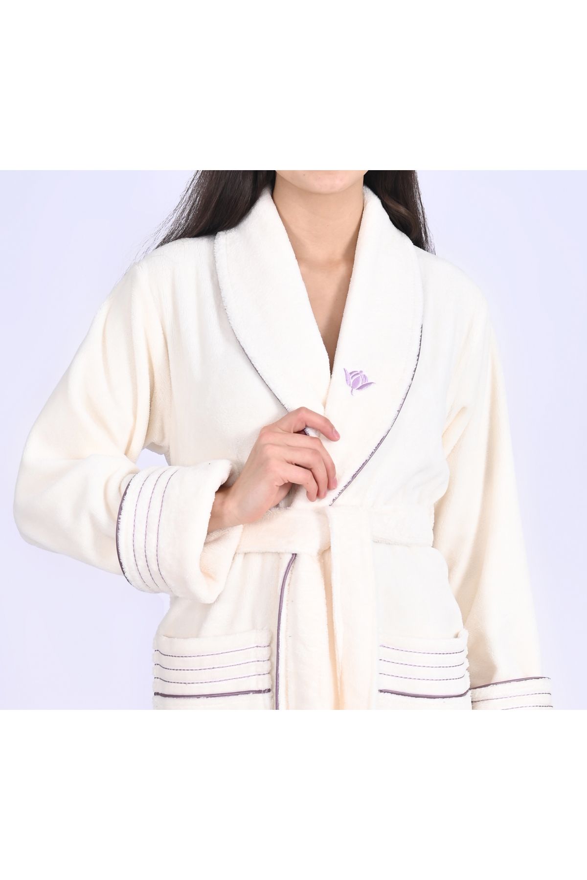 Nuşa-Şalyaka Embroidered Bamboo Cotton Bathrobe 2