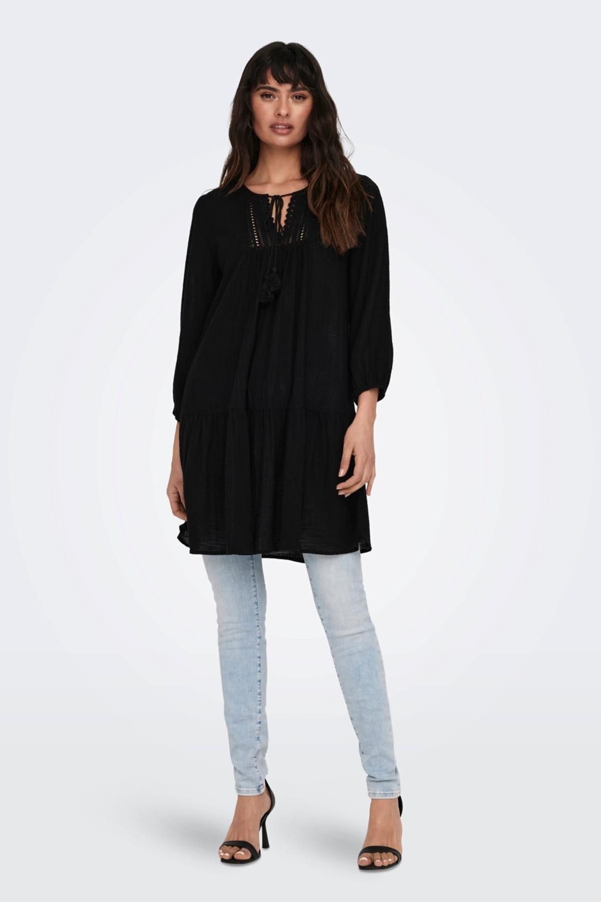 complete the look image