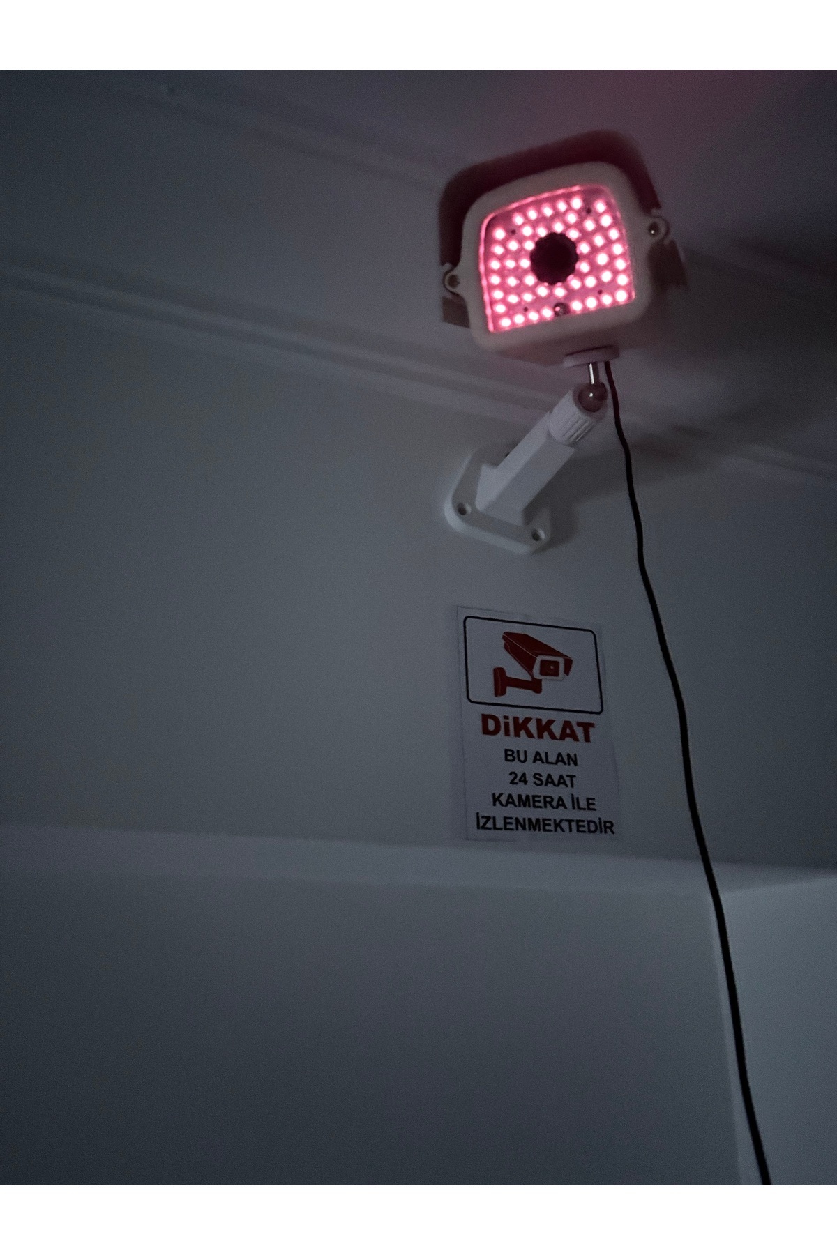 Viconor Caydırma amaçlı kamera 50 ışıklı jumbo boy adaptör ayak ve stickerli