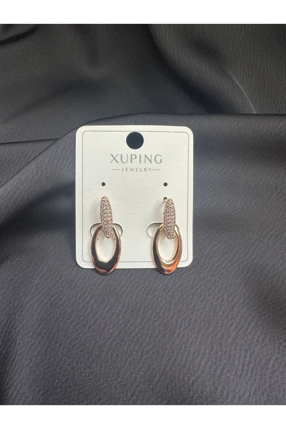 BE Curio&Co OVAL HALKALI ZİRKON TAŞLI VİP KÜPE