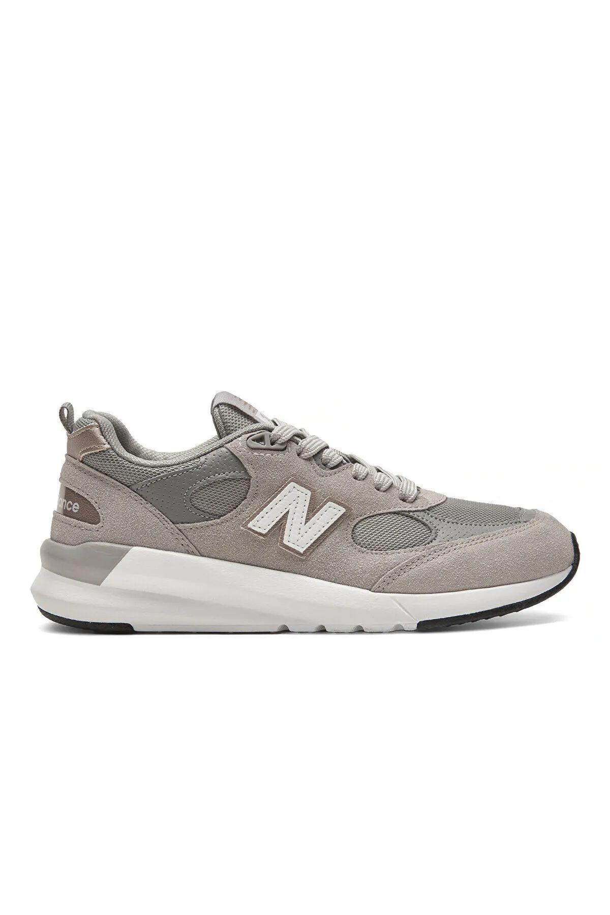 اسنیکر نود زنانه 109 لباس روزانه بژ New Balance