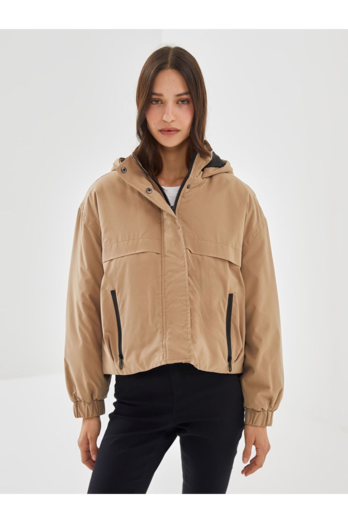 LC Waikiki Kapüşonlu Oversize Kadın Şişme Mont