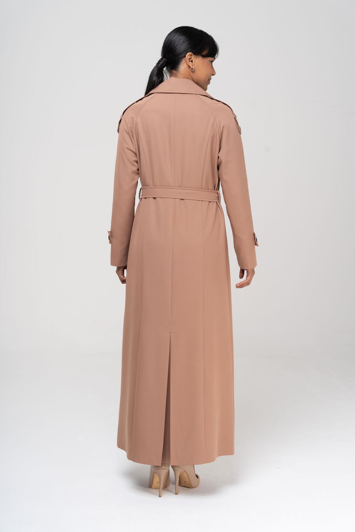 Olcay-Mantel mit verzierten Schulterstücken und doppeltem Kragen, gefüttert, CAMEL 6556 6
