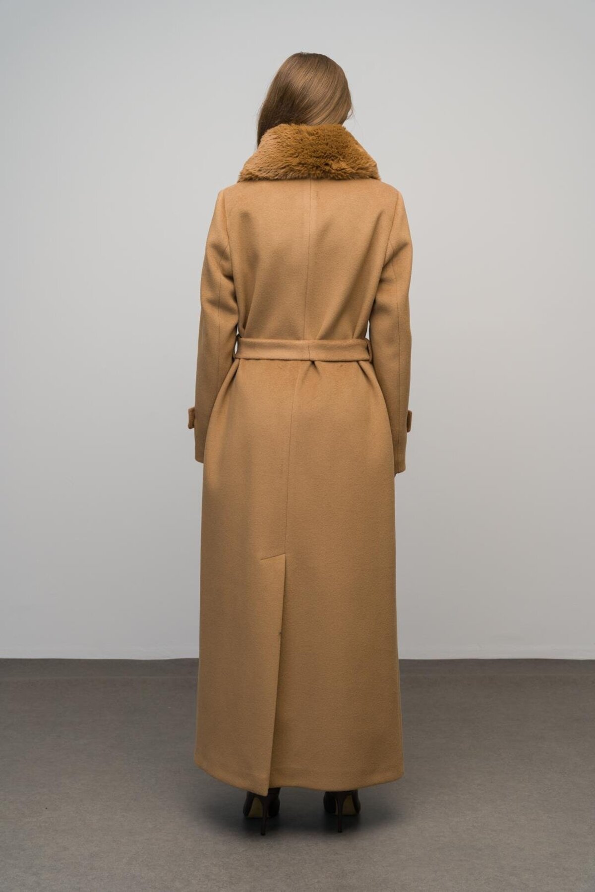 Olcay  Gömlek Yaka Çıkabilir Kürklü Büyük Beden Manto K. KAMEL 3071 - Görsel 7