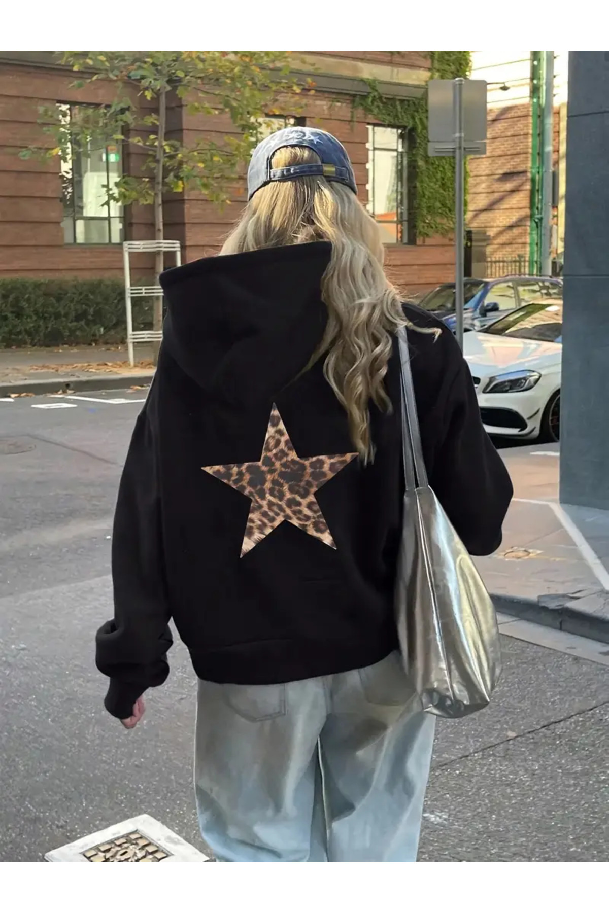 Genel Markalar Yıldız Baskılı Kapüşönlü Kadın Sweatshirt