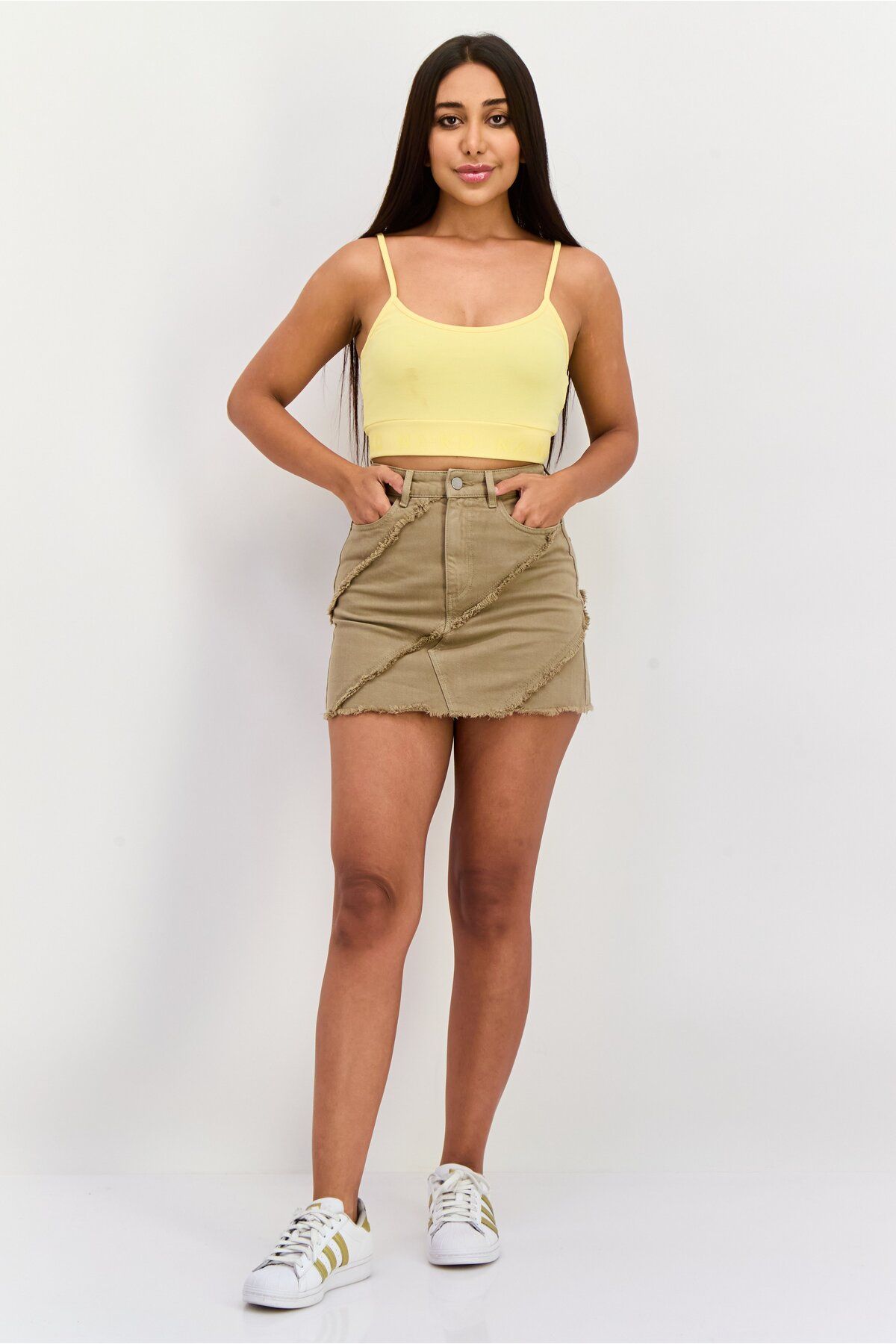 NA-KD-Women Scoop Neck Sleeveless Brand Logo Crop Top, Yellow 4