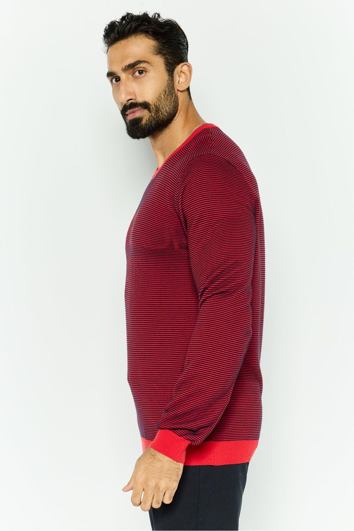 Trussardi Jeans-Men Crew Neck Long Sleeve Textured Sweater, Red 3