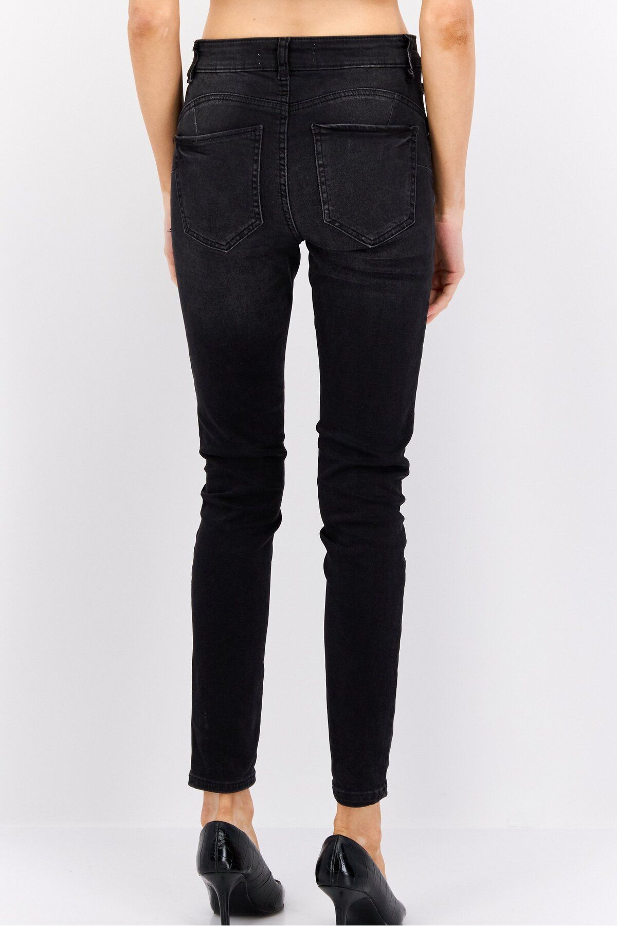 Reserved-Women Regular Fit Solid Stretchable Jeans, Black 3