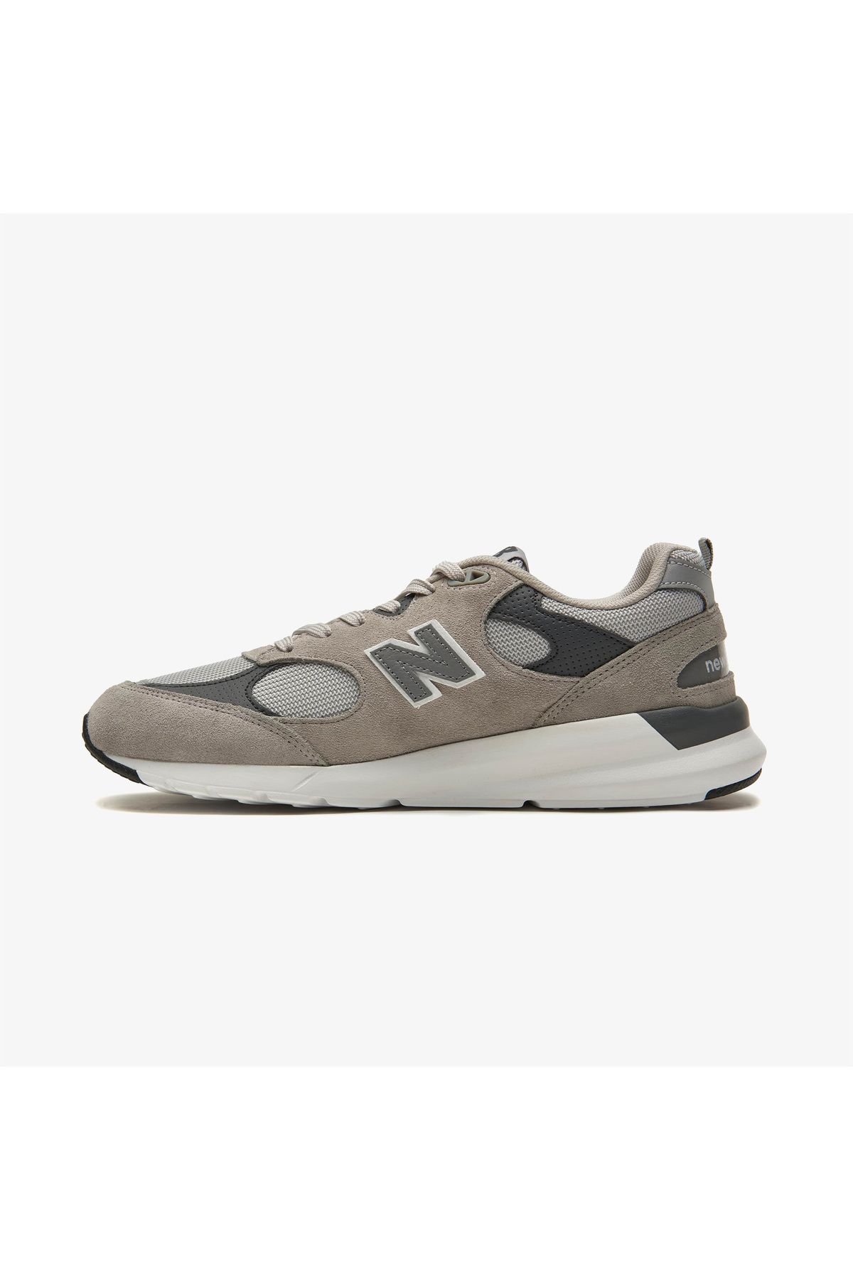 109 کفش اسپرت مردانه خاکستری New Balance