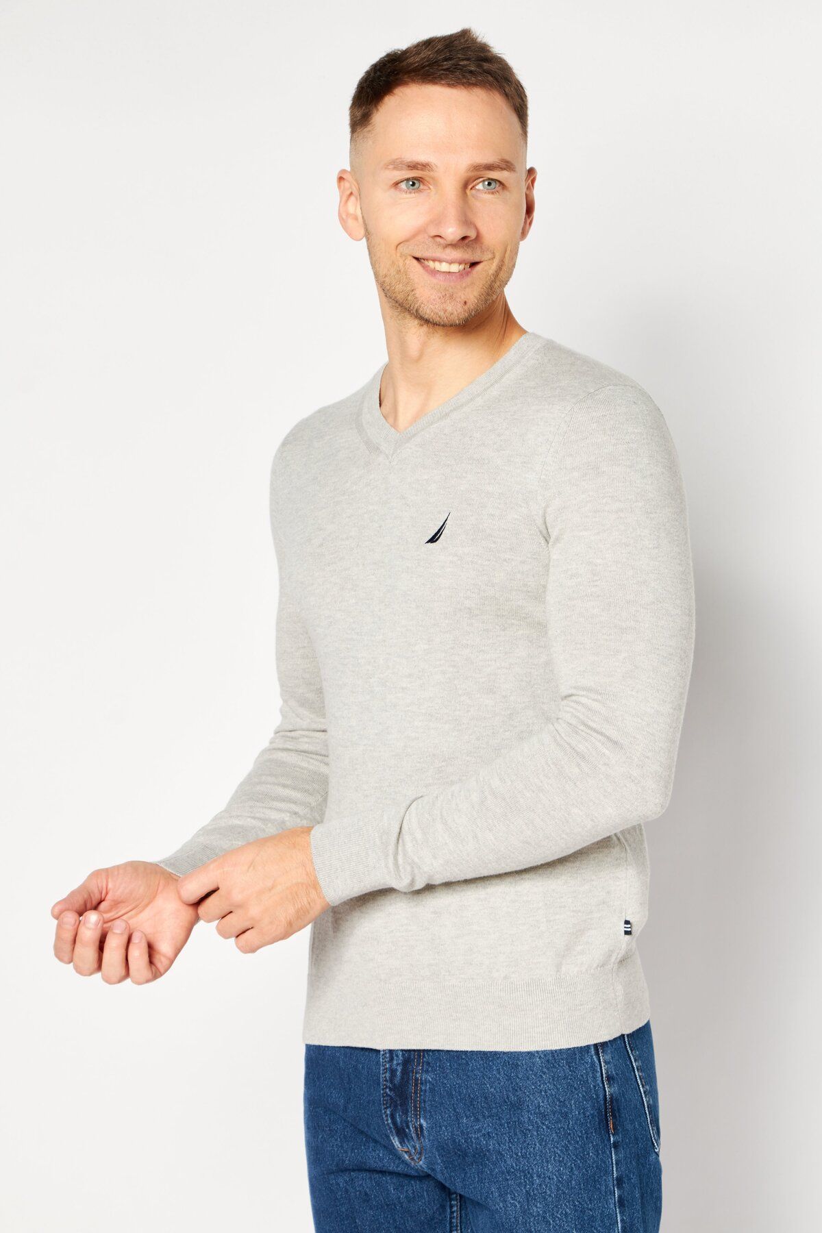 Nautica-Men V-Neck Lightweight Jersey Sweater, Grey Heather 3