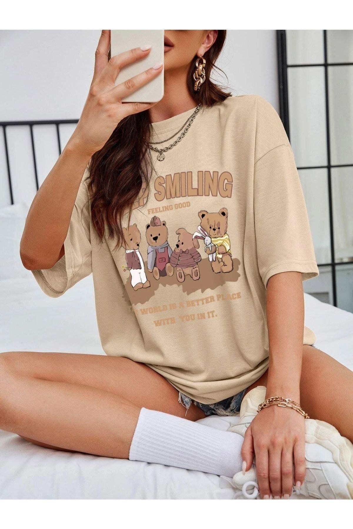 GIANTSTORE Kadın Bej Keep Smılıng Oversize Bisiklet Yaka Tshirt