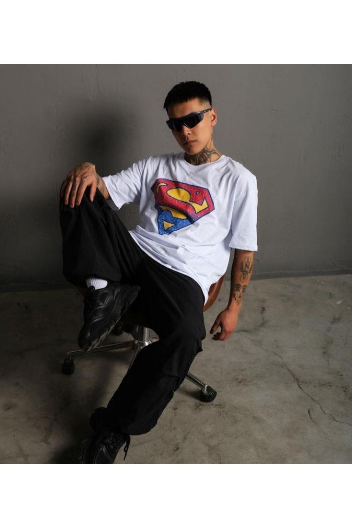 GIANTSTORE Erkek Beyaz Süperman Oversize Bisiklet Yaka Tshirt