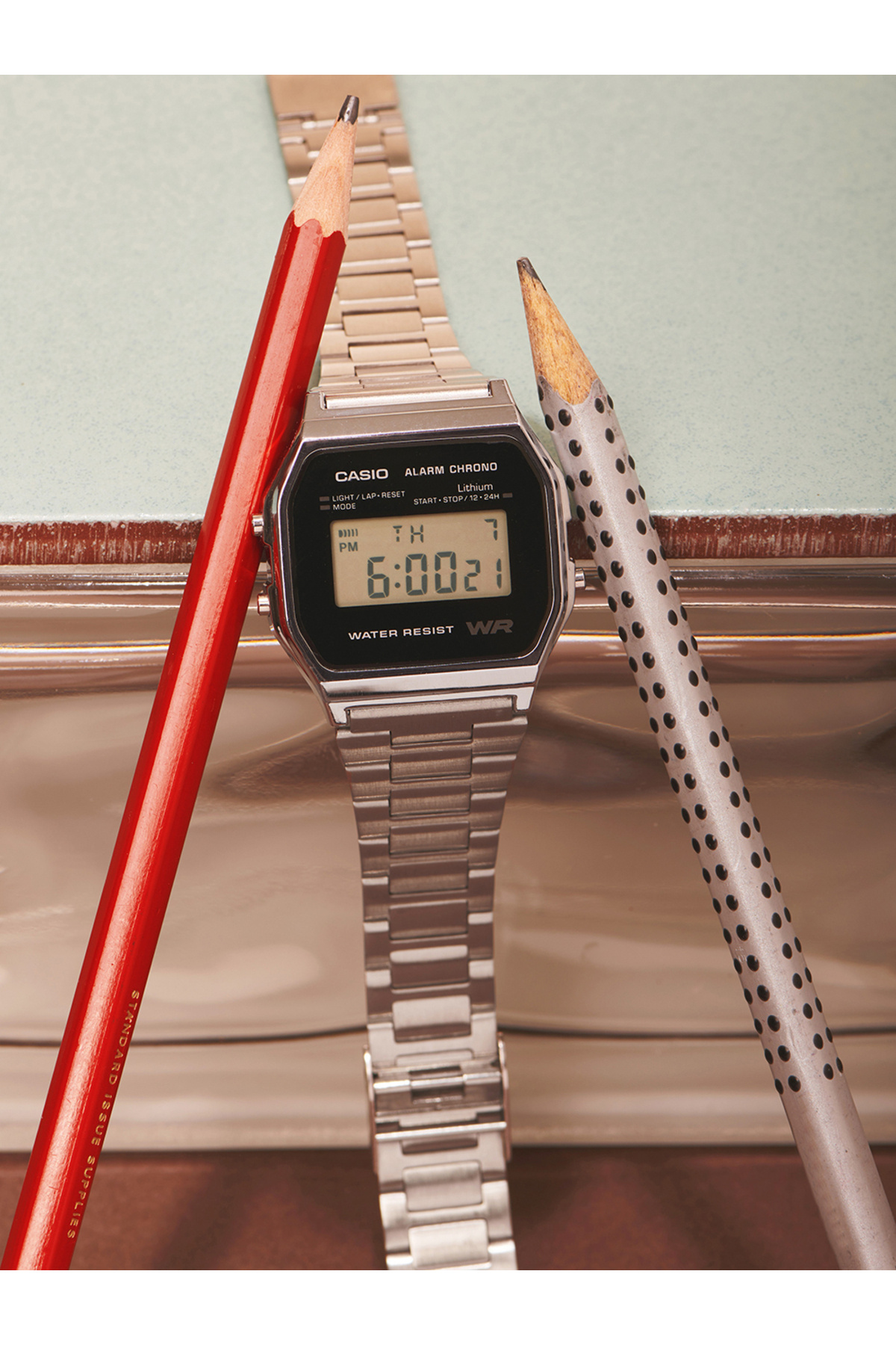 Casio-Ceas bărbătesc A158WEA-1EF, cuarț, 33mm, 3ATM 3