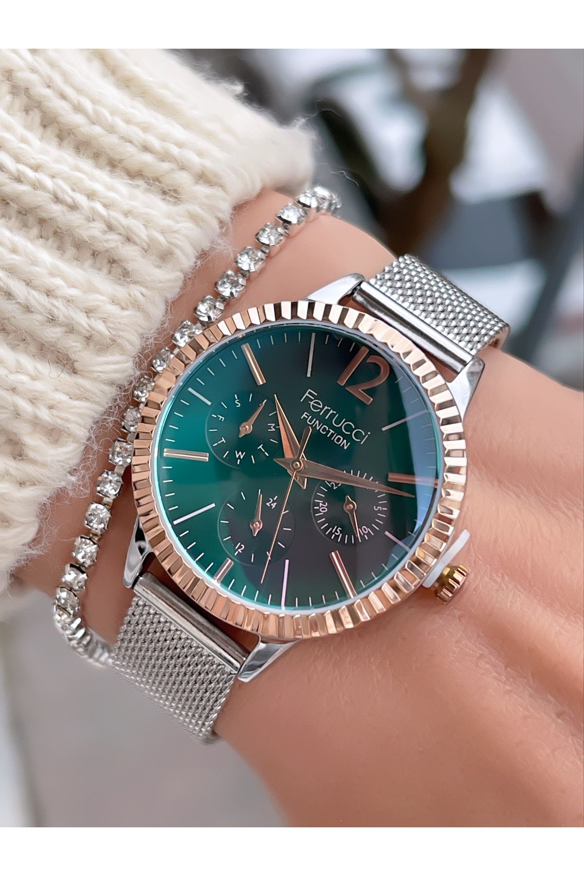 Ferrucci-Stainless Steel Wire Function Phosphor Glass Women's Wristwatch + Bracelet with Gift 4