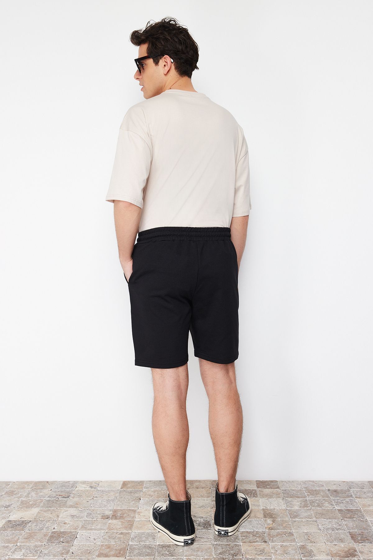 Trendyol Collection-Schwarze Baumwollshorts – Übergröße, Etikettenapplikationen, reguläre Passform TMNSS25AP00002 7