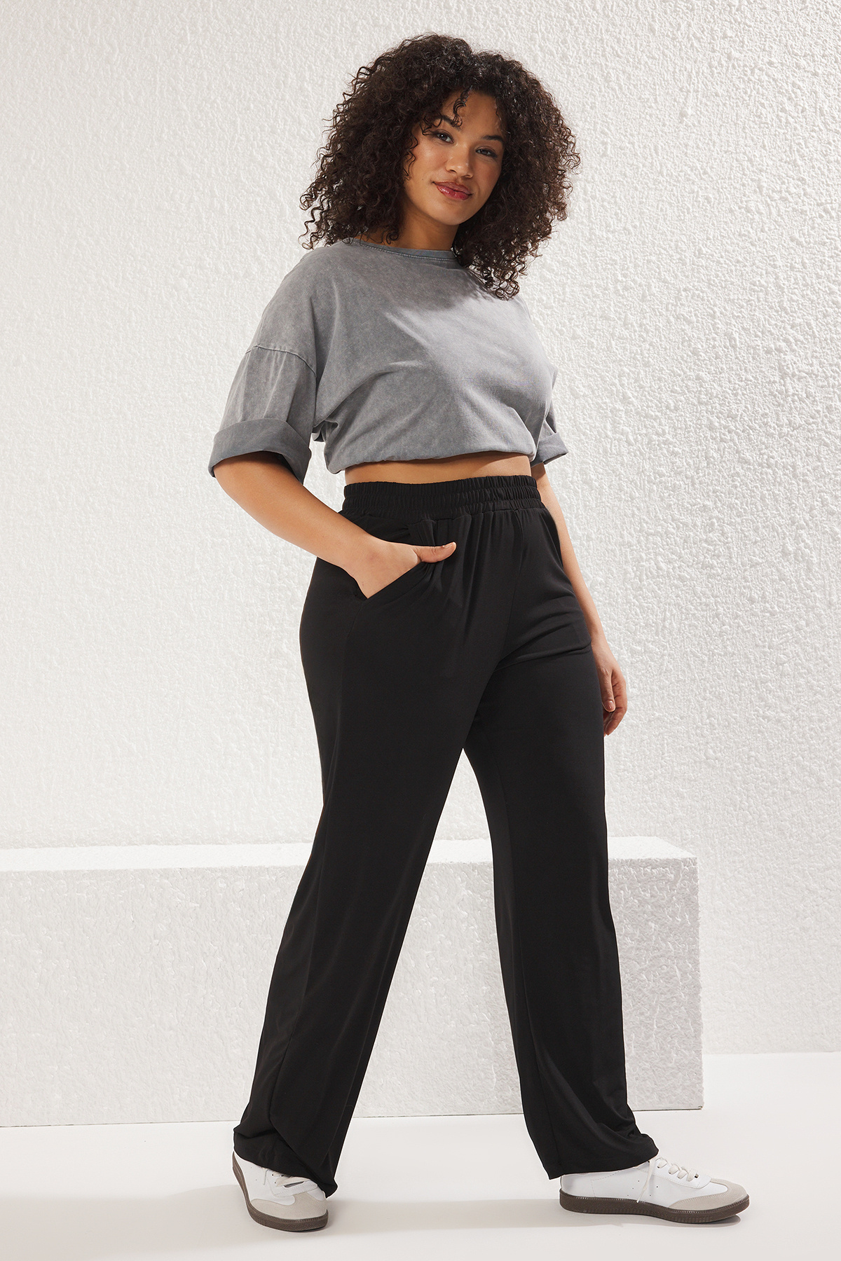 Trendyol Curve-Black High Waist Wide Leg Knitted Trousers Tbbss25Ar00005 2