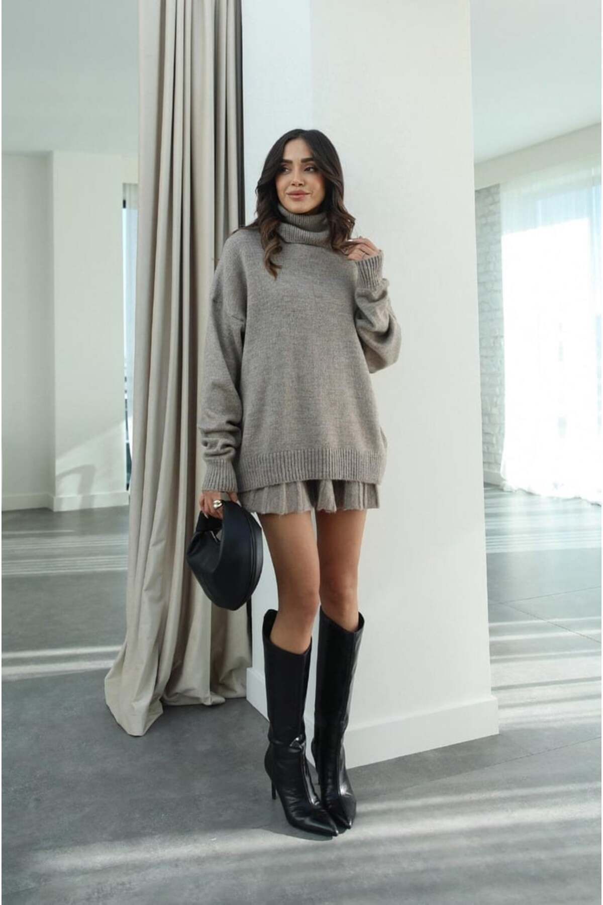 Ensemble jupe mini plissée et col roulé en tricot pour femme - Vison - Görsel 5