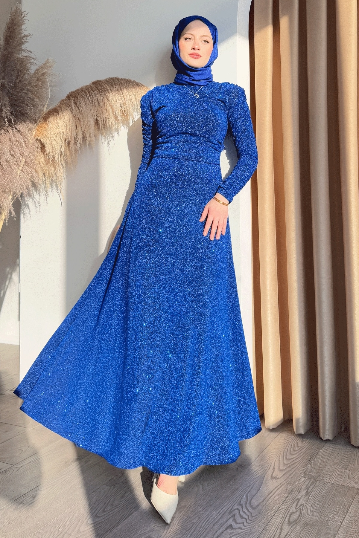 InStyle-Rochie albastră Saks cu sclipici la două piept 4