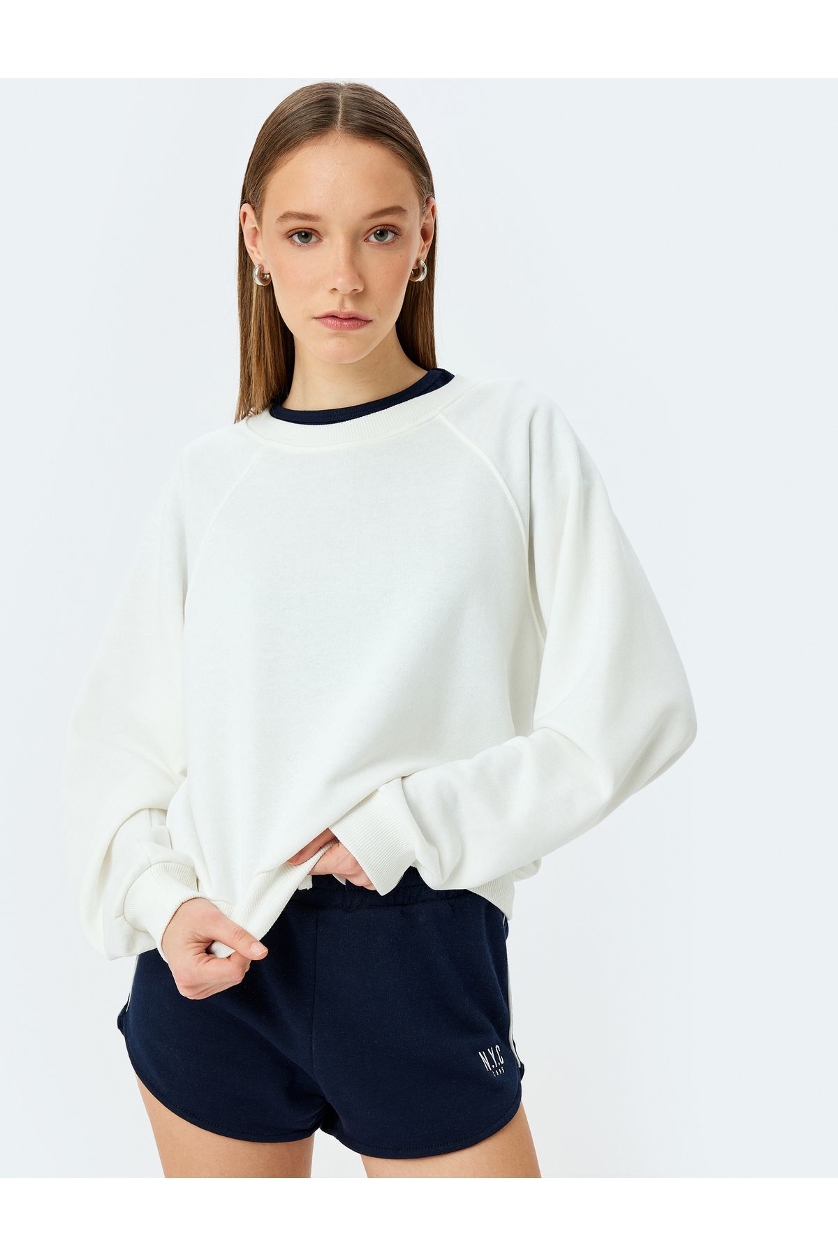 Koton KT - Bisiklet Yaka Uzun Kollu Basic Oversize Sweatshirt