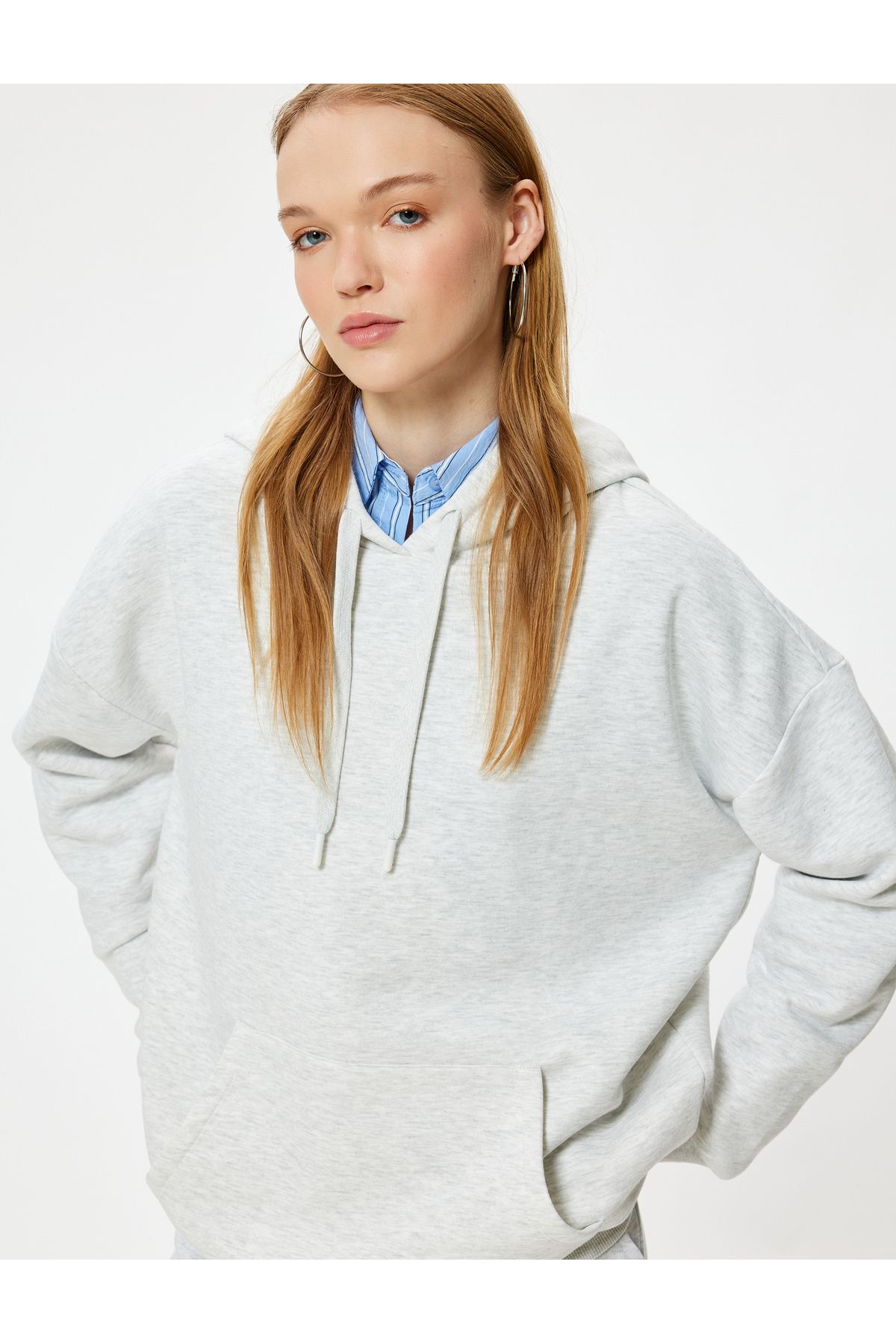 Koton KT - Oversize Kapüşonlu Sweatshirt Basic Kanguru Cepli Şardonlu