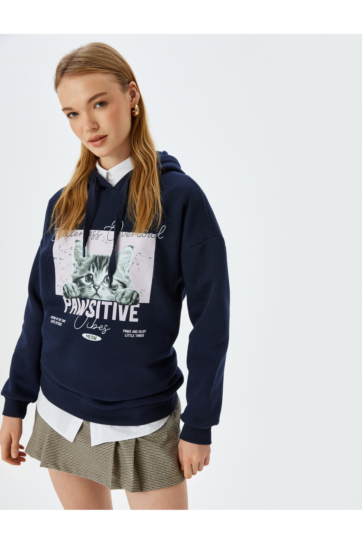 Koton KT - Kedi Baskılı Kapüşonlu Uzun Kollu Şardonlu Oversize Sweatshirt