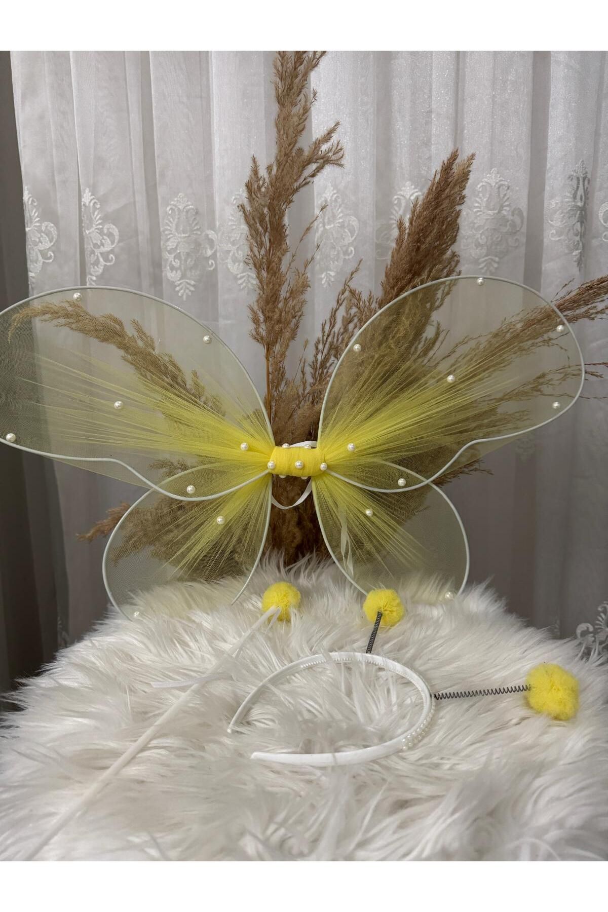 entrend-Pearl Detailed Butterfly Wing Yellow Crown Wand Set 1