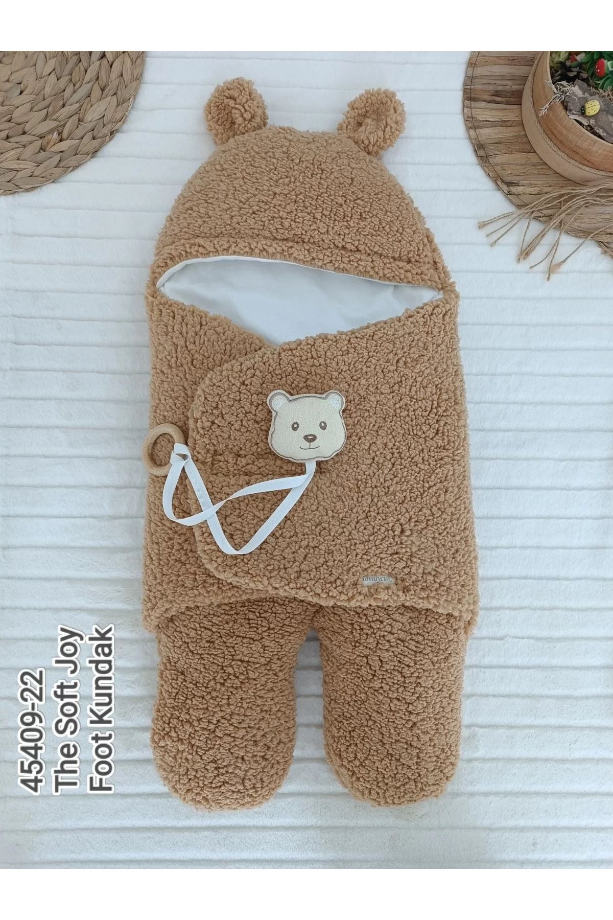 BABY WEAR Yenidoğan Kulaklı Şapkalı Açılır Kucaklı Cırt Kapamalı Aklı  Kundak Kahverengi