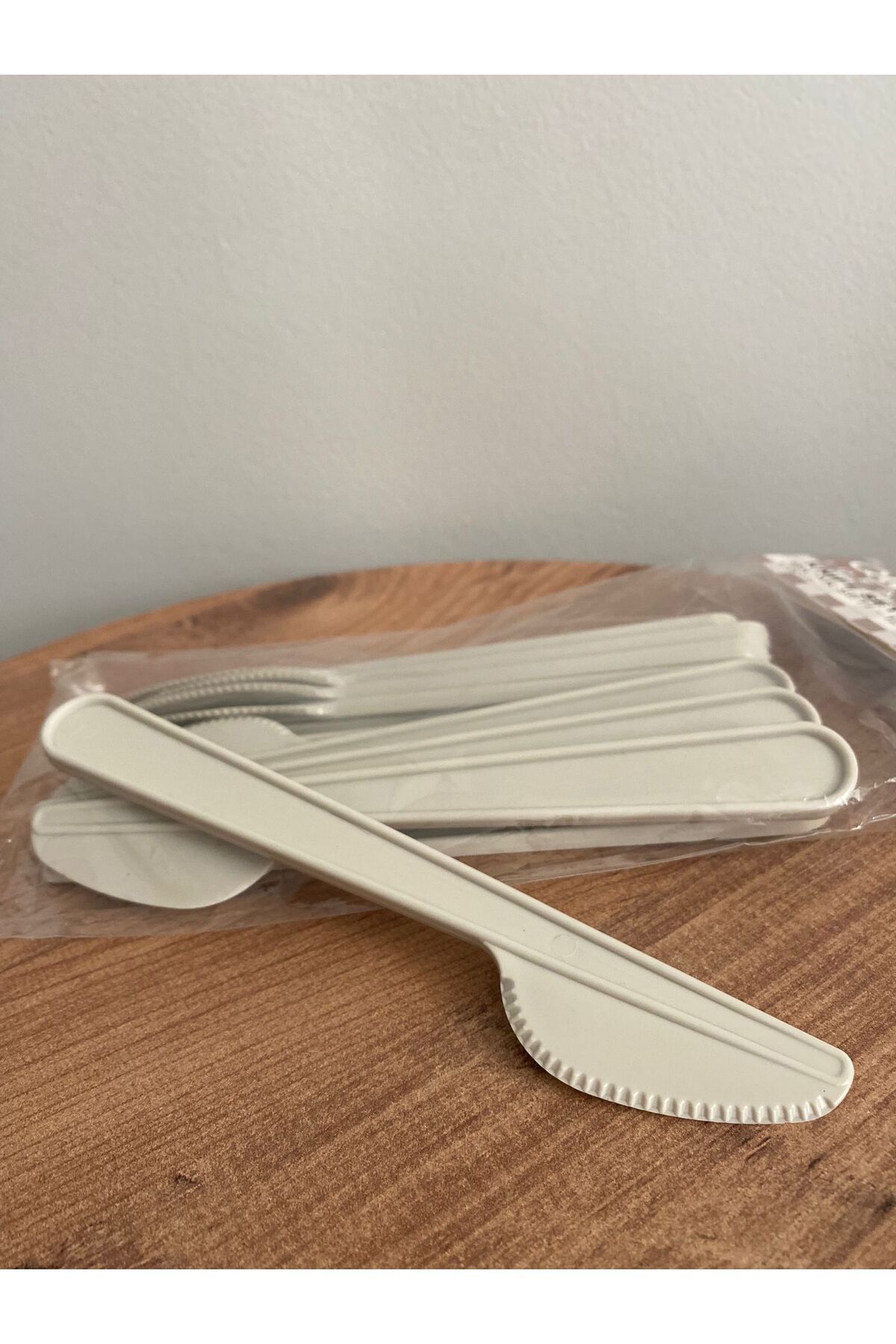 AKTEZ-EL Bej Plastik Luks Bıçak 12 Adet