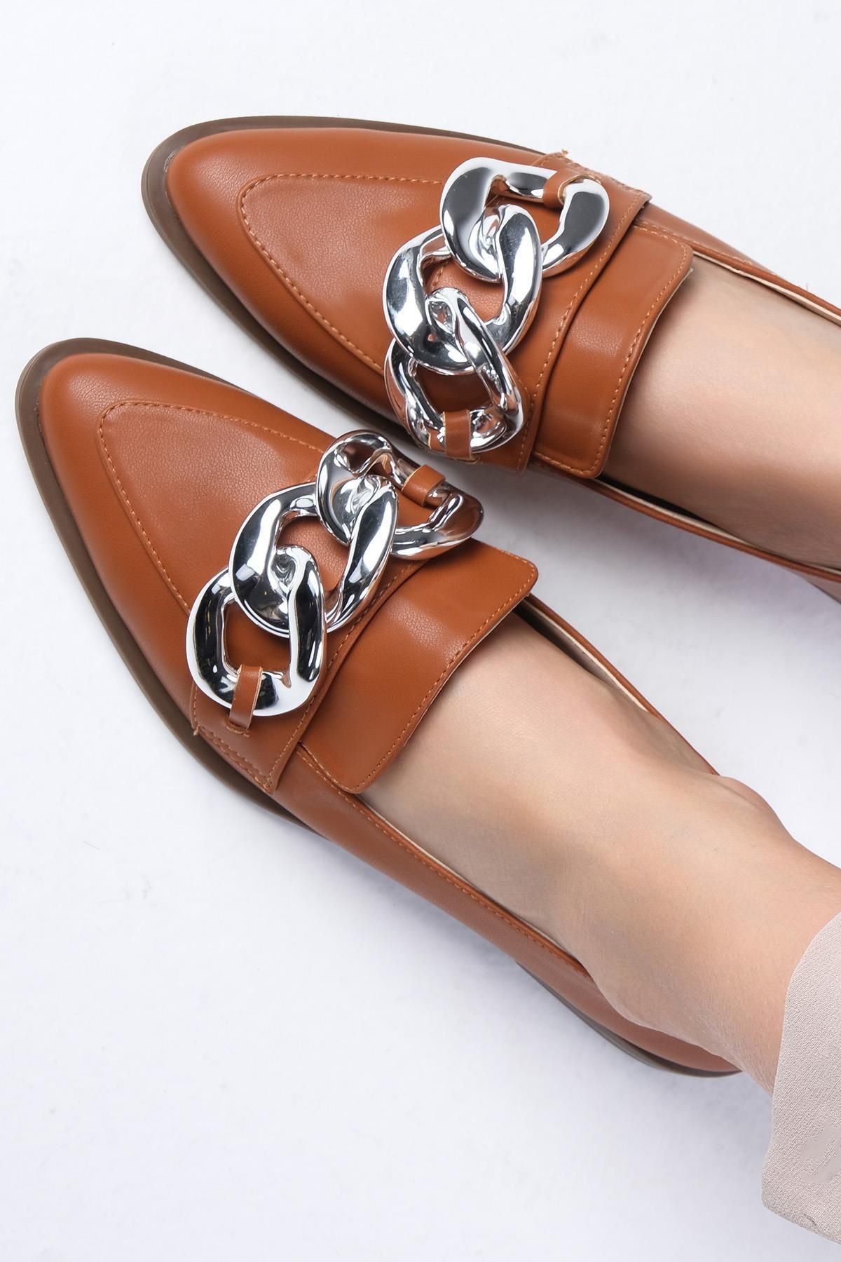 لوفر چند رنگ زنانه Gianna Tab Color Chain Accessory Loafer Daily Flat Mio Gusto