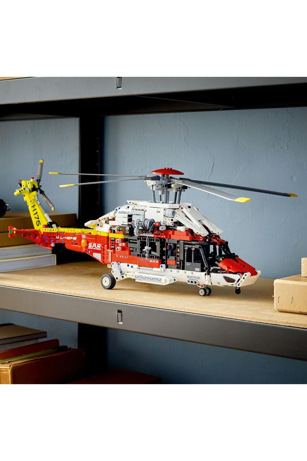 لگو Technic هلیکوپتر نجات Airbus H175   LEGO